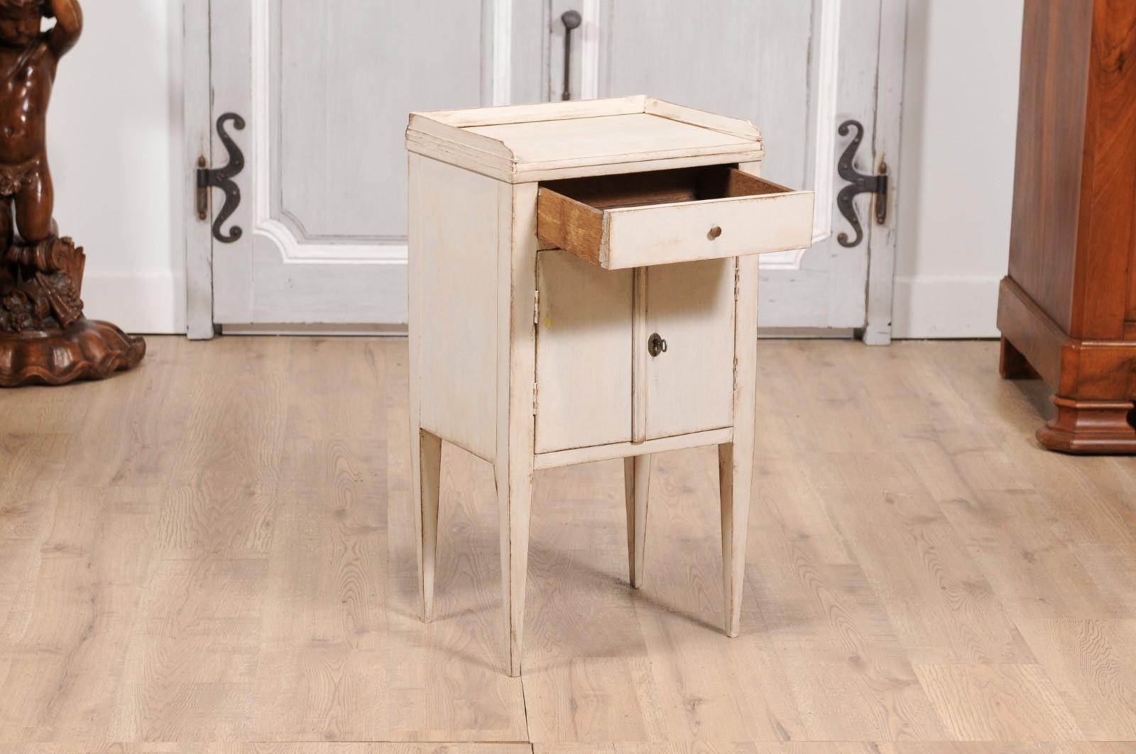 Swedish 19th Century Gray Cream Painted Nightstand with Drawer and Double Doors For Sale 1