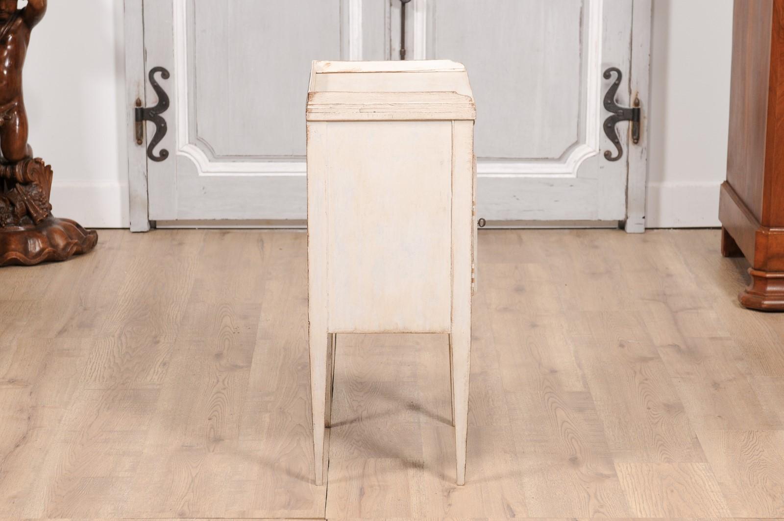 Swedish 19th Century Gray Cream Painted Nightstand with Drawer and Double Doors For Sale 2
