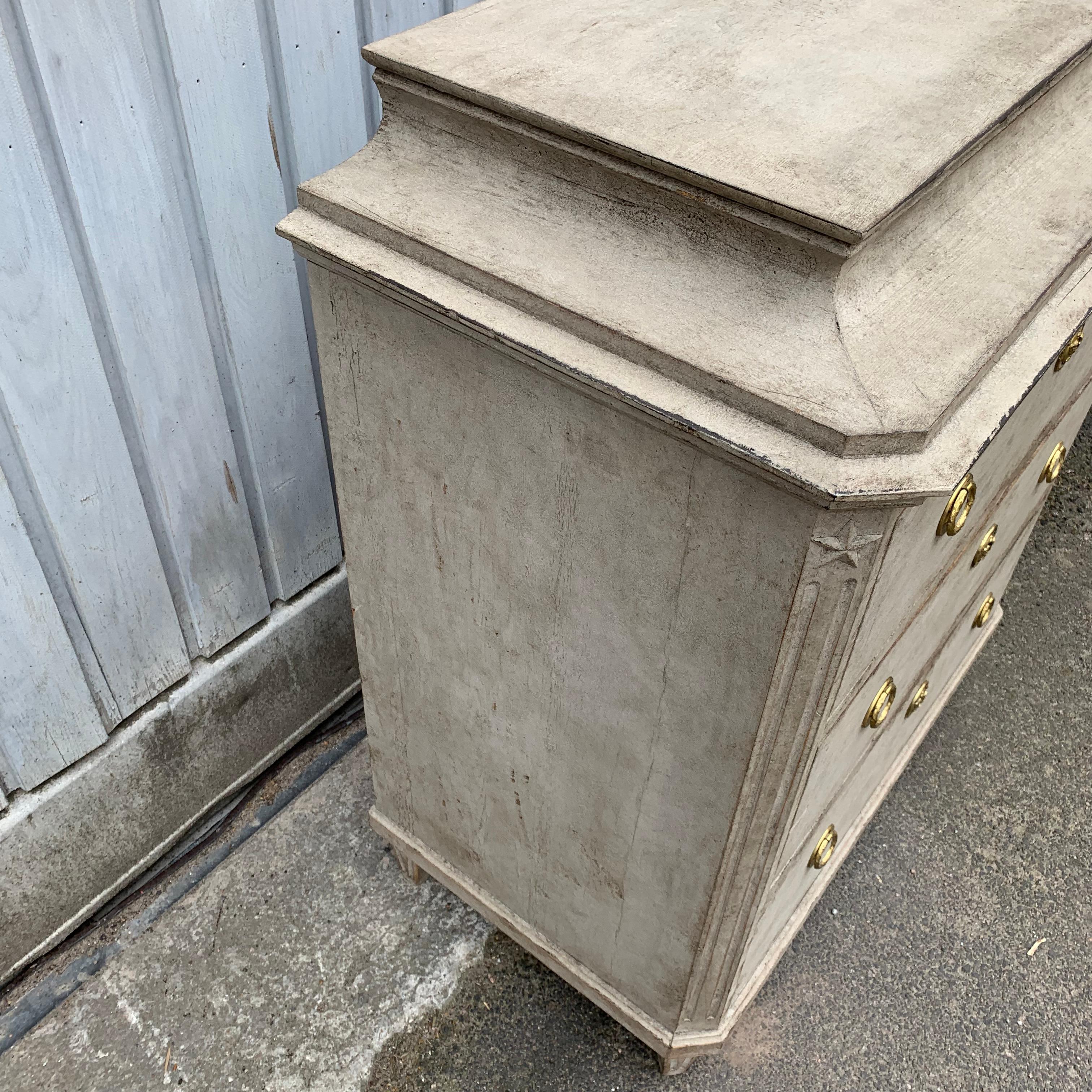 19th Century Gray-Painted Gustavian Style Chest of Drawers, Sweden 8