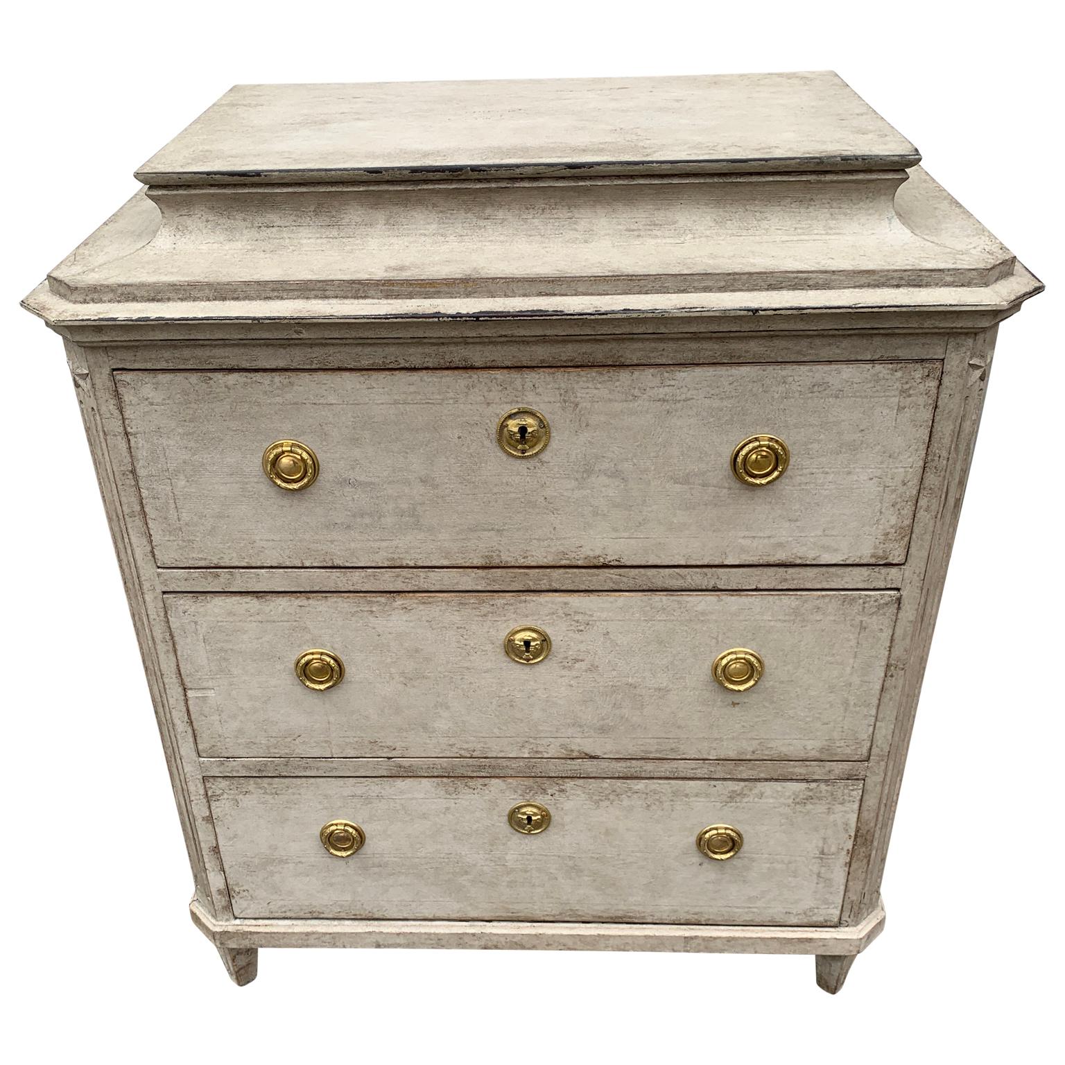 Swedish 19th Century Gray-Painted Gustavian Style Chest of Drawers, Sweden