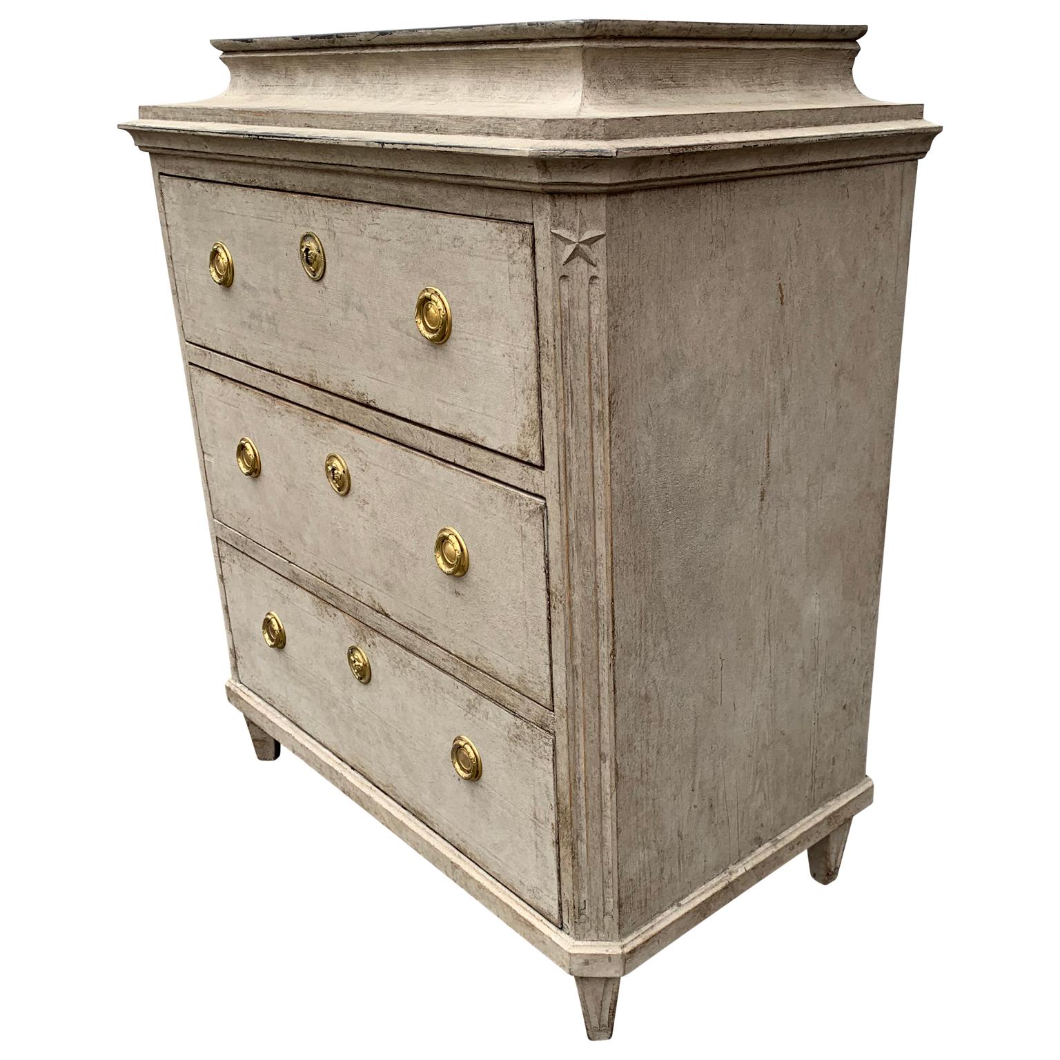 Pine 19th Century Gray-Painted Gustavian Style Chest of Drawers, Sweden