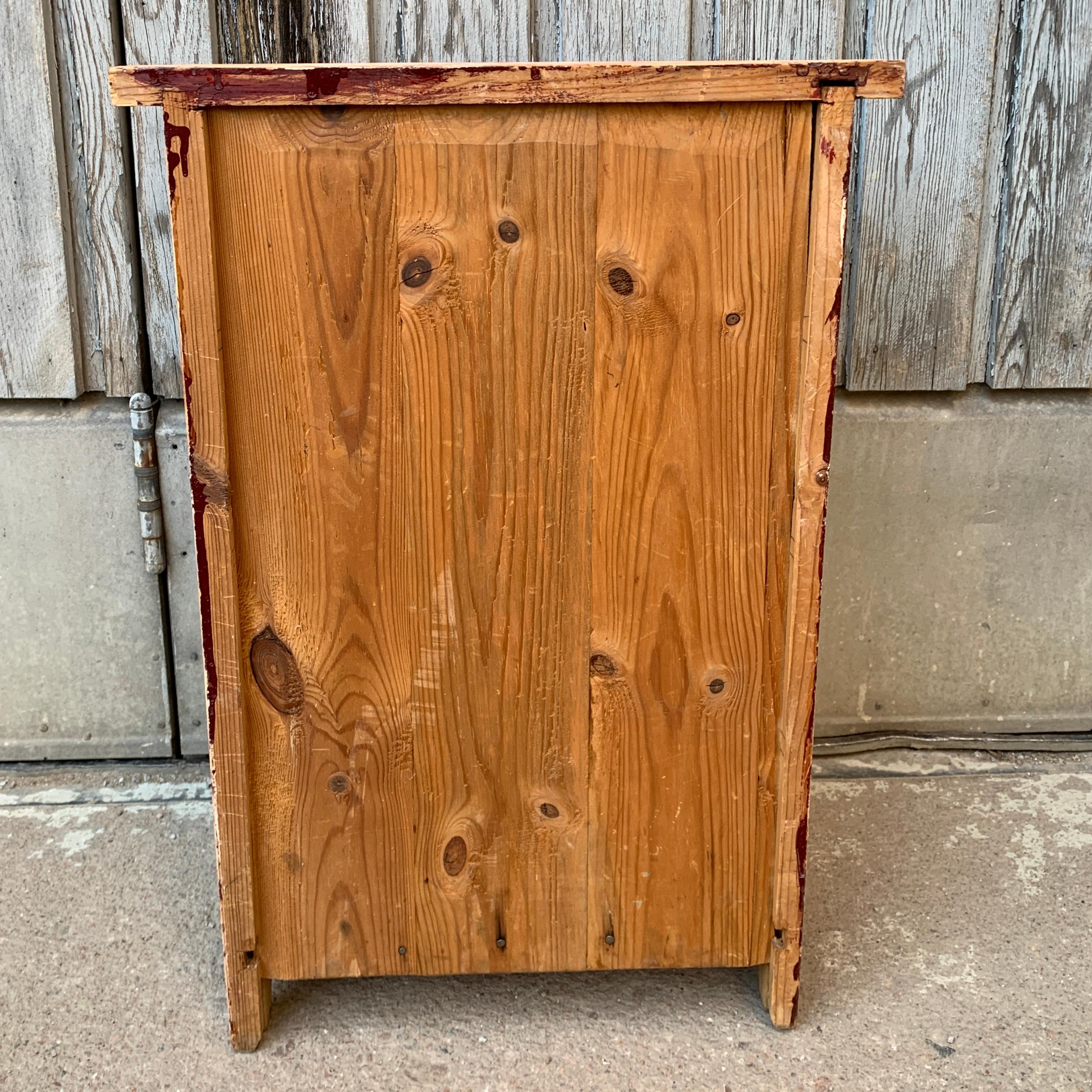 Swedish 19th Century Gustavian Nightstand or End Table 6