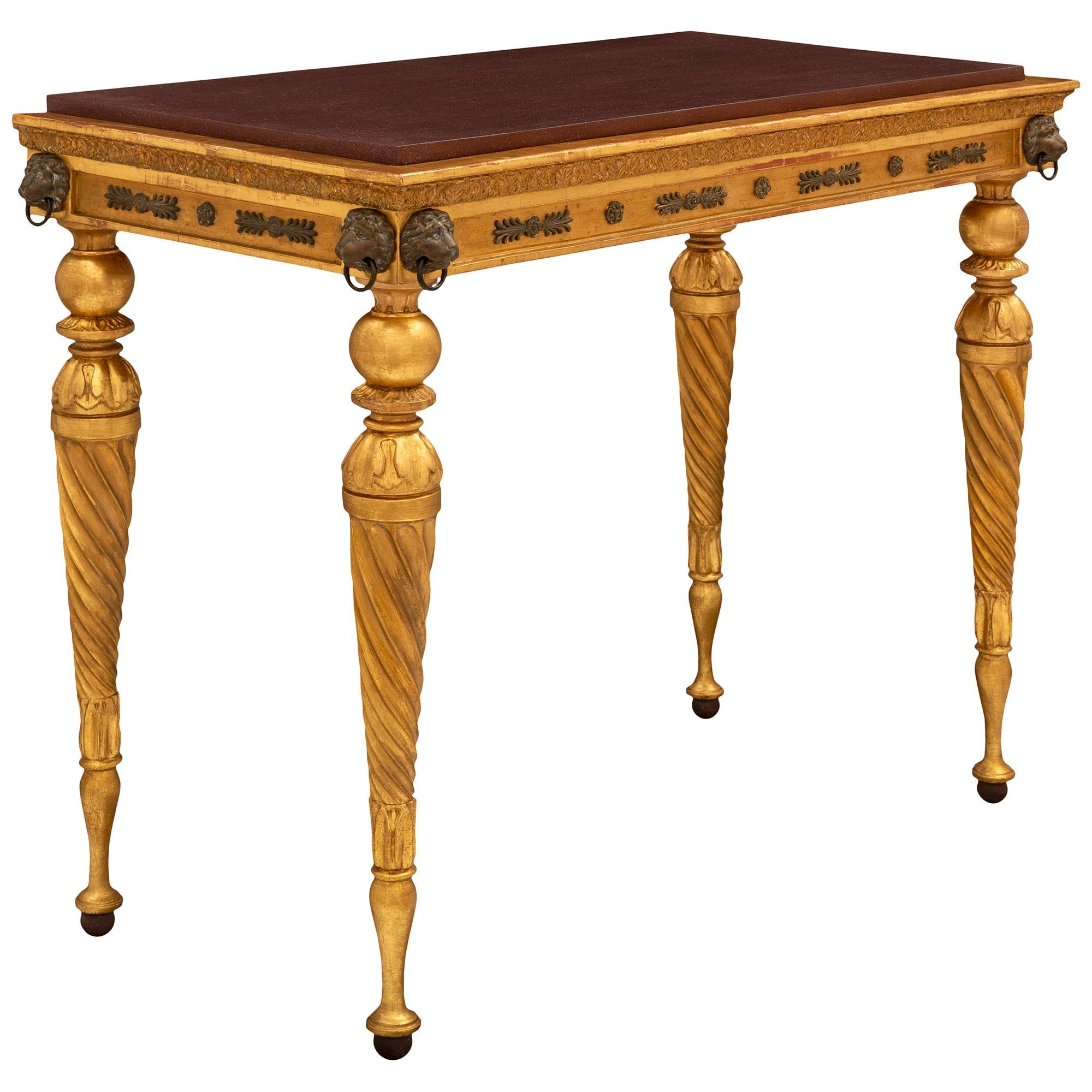 Schwedische Konsole aus gustavianischem St. Giltwood und Porphyrimitat aus dem 19. (Gustavianisch) im Angebot