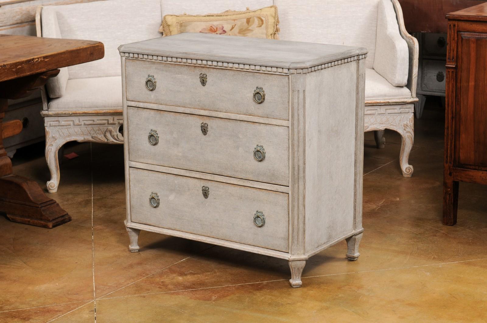 Swedish 19th Century Gustavian Style Painted and Carved Three-Drawer Chest For Sale 8