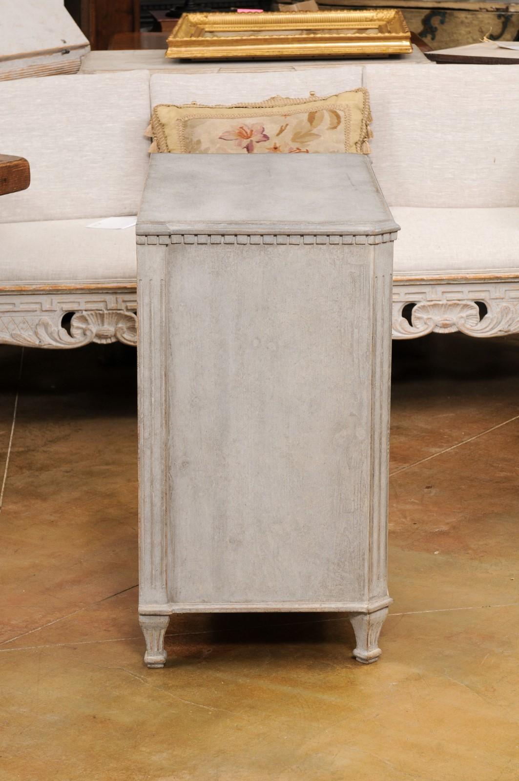 Swedish 19th Century Gustavian Style Painted and Carved Three-Drawer Chest For Sale 3