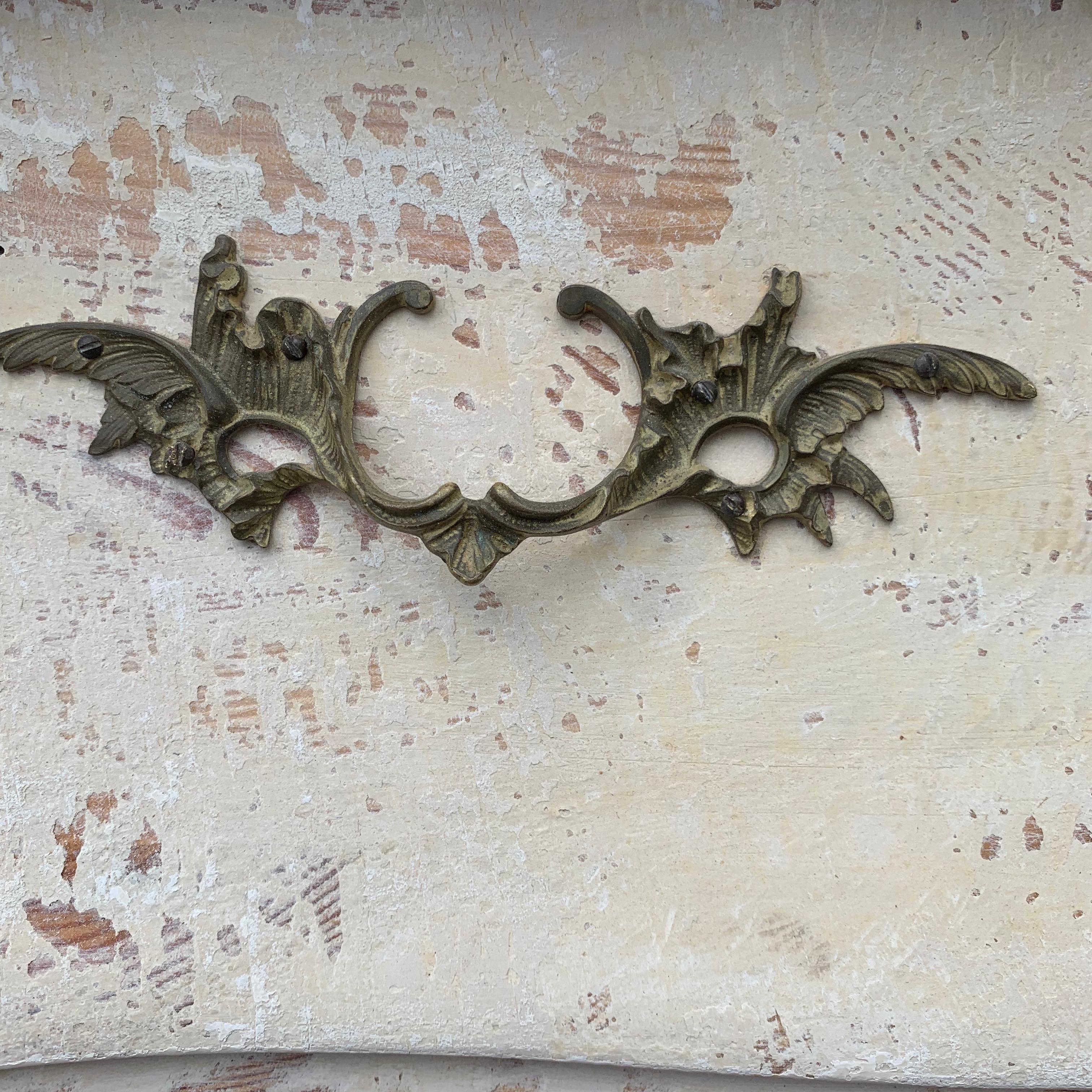 19th Century Gustavian Painted Bombè Chest of Drawers, Sweden 8