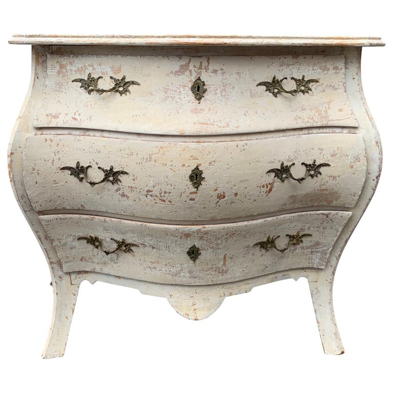 19th Century Gustavian Painted Bombè Chest of Drawers, Sweden at 1stDibs