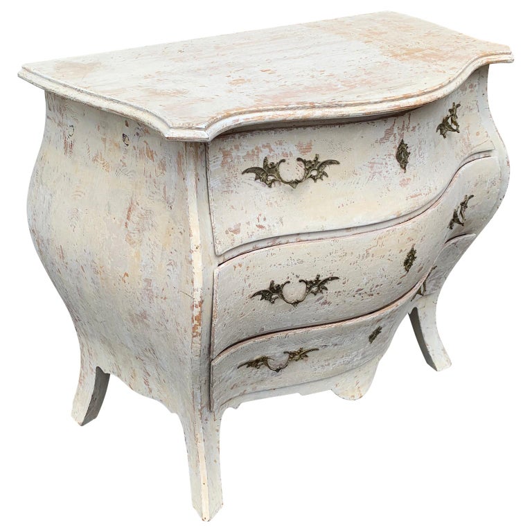19th Century Gustavian Painted Bombè Chest of Drawers, Sweden at 1stDibs
