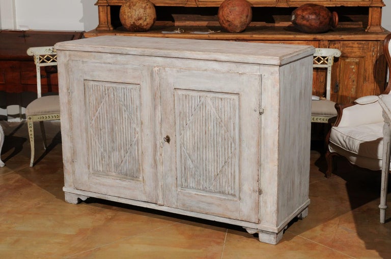 Swedish 19th Century Gustavian Style Painted Sideboard with Diamond Motifs For Sale 3