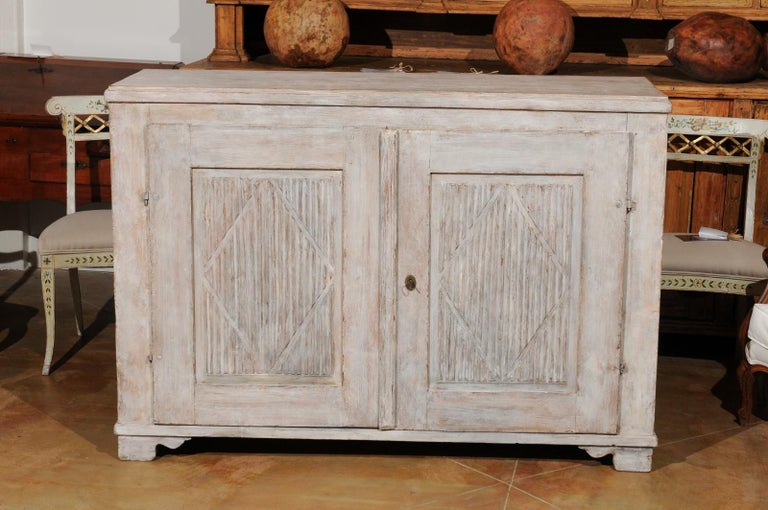 Swedish 19th Century Gustavian Style Painted Sideboard with Diamond Motifs For Sale 4