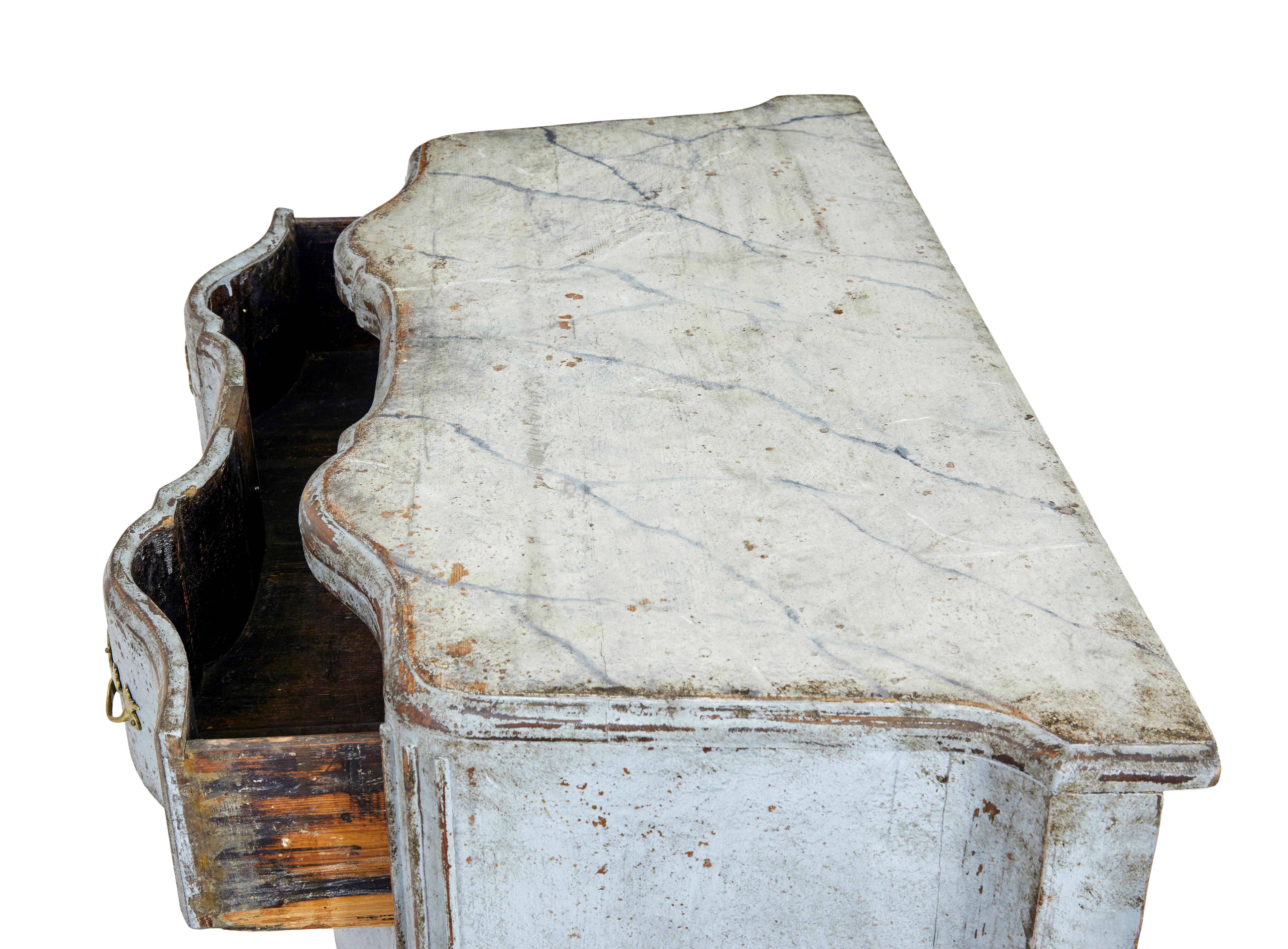 Hand-Carved Swedish 19th century hand painted Gustavian chest of drawers For Sale