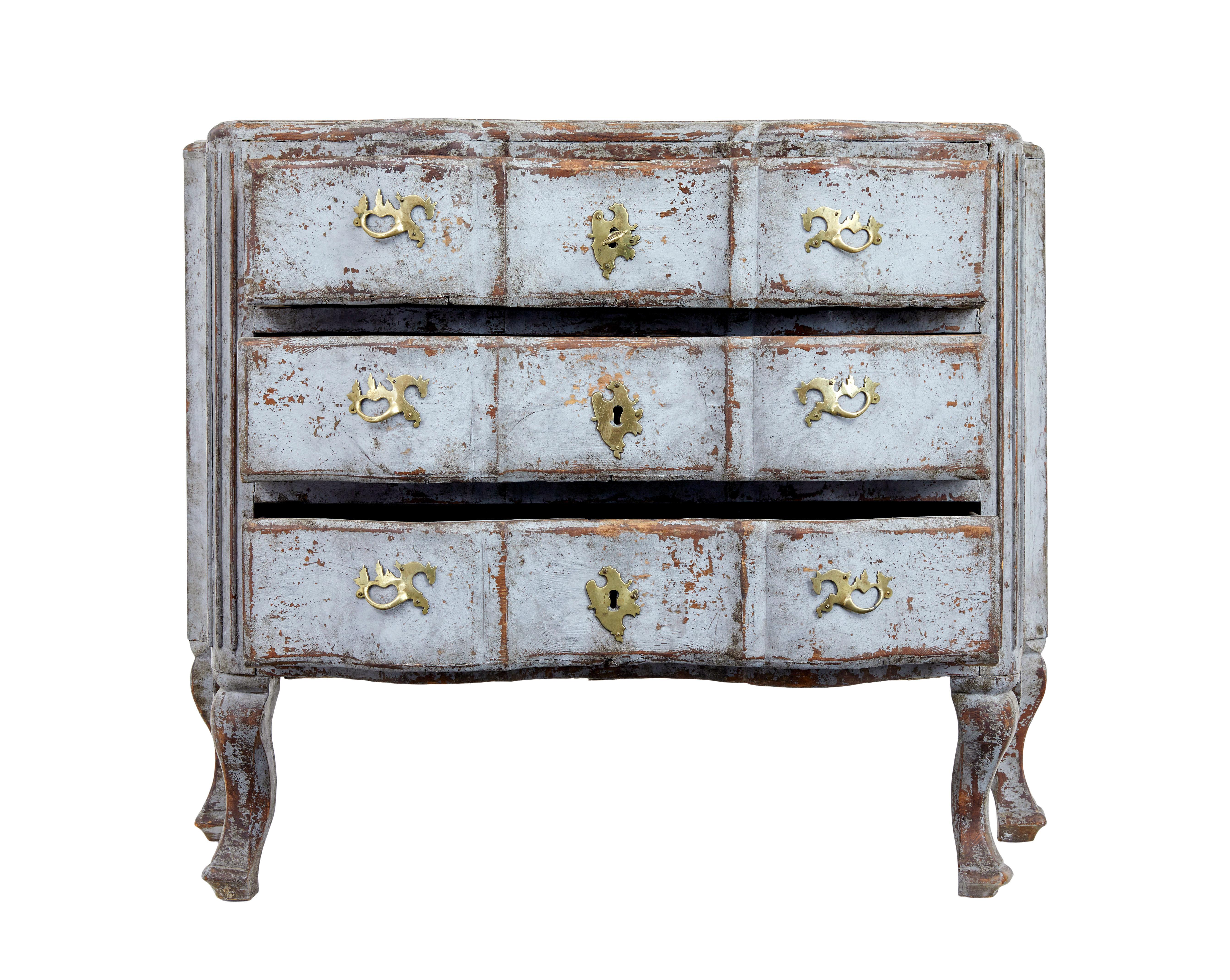 Swedish 19th century hand painted Gustavian chest of drawers For Sale 1