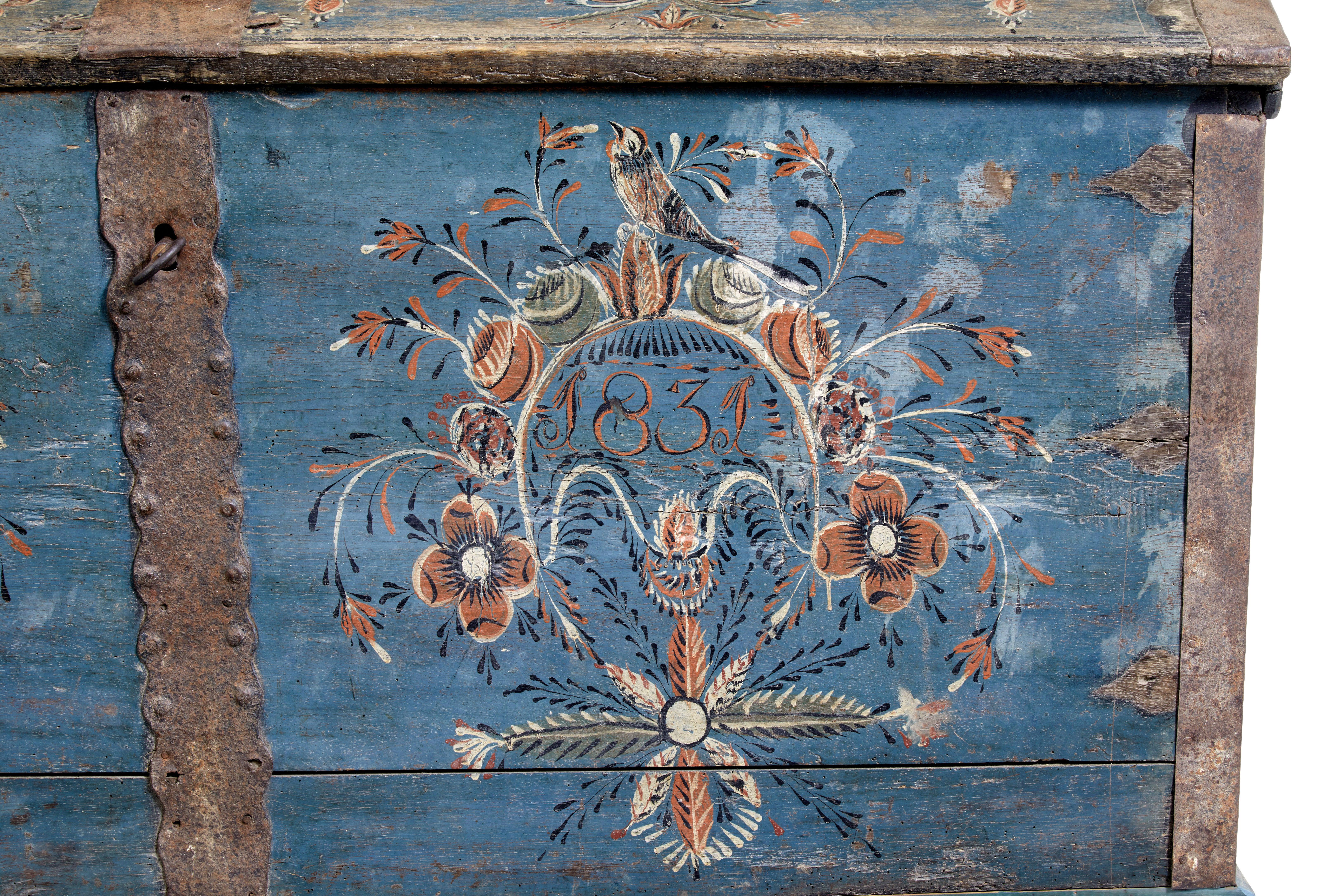 Swedish 19th century hand painted oak coffer For Sale 1