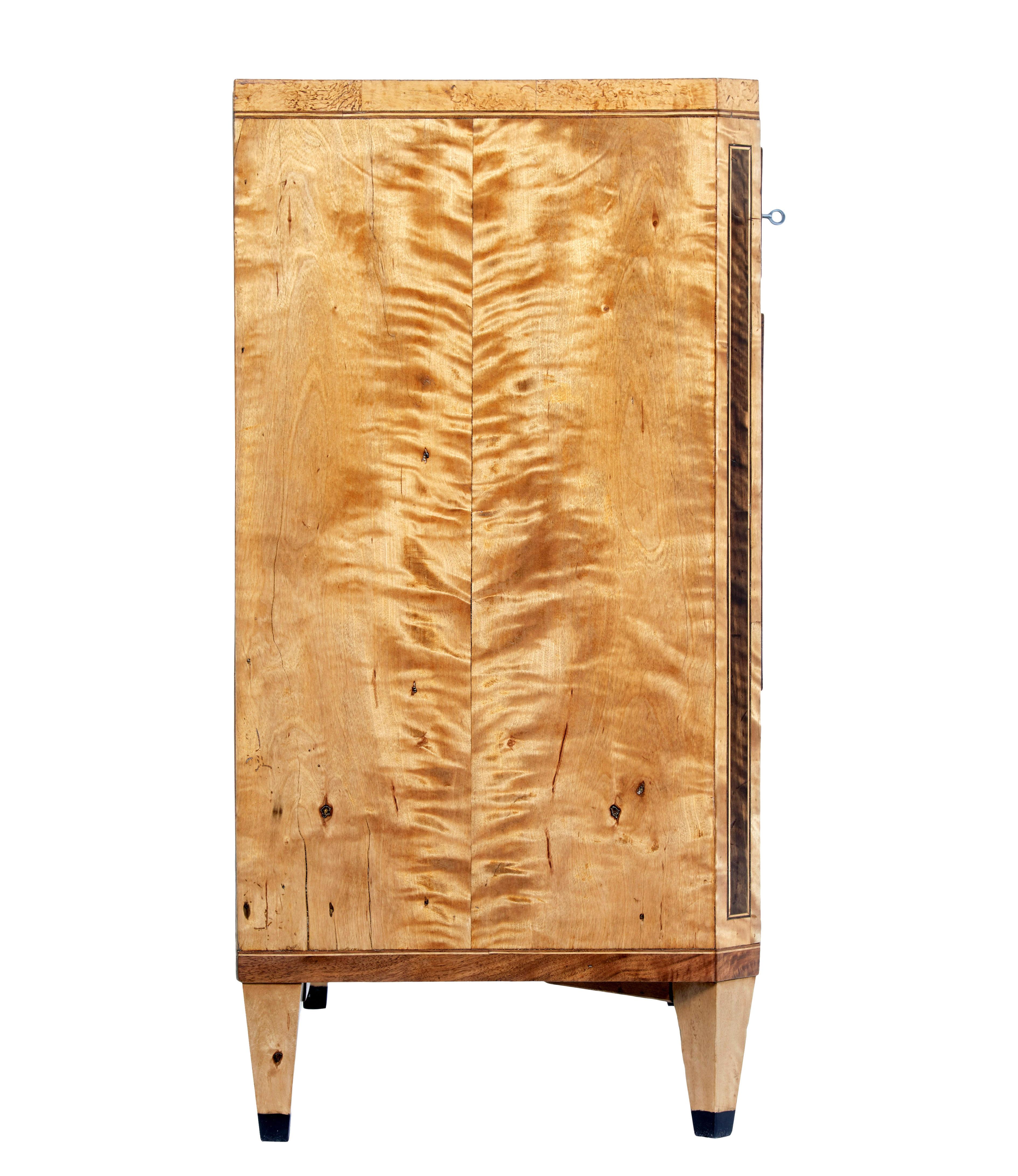 Swedish 19th century inlaid birch chest of drawers In Good Condition For Sale In Debenham, Suffolk