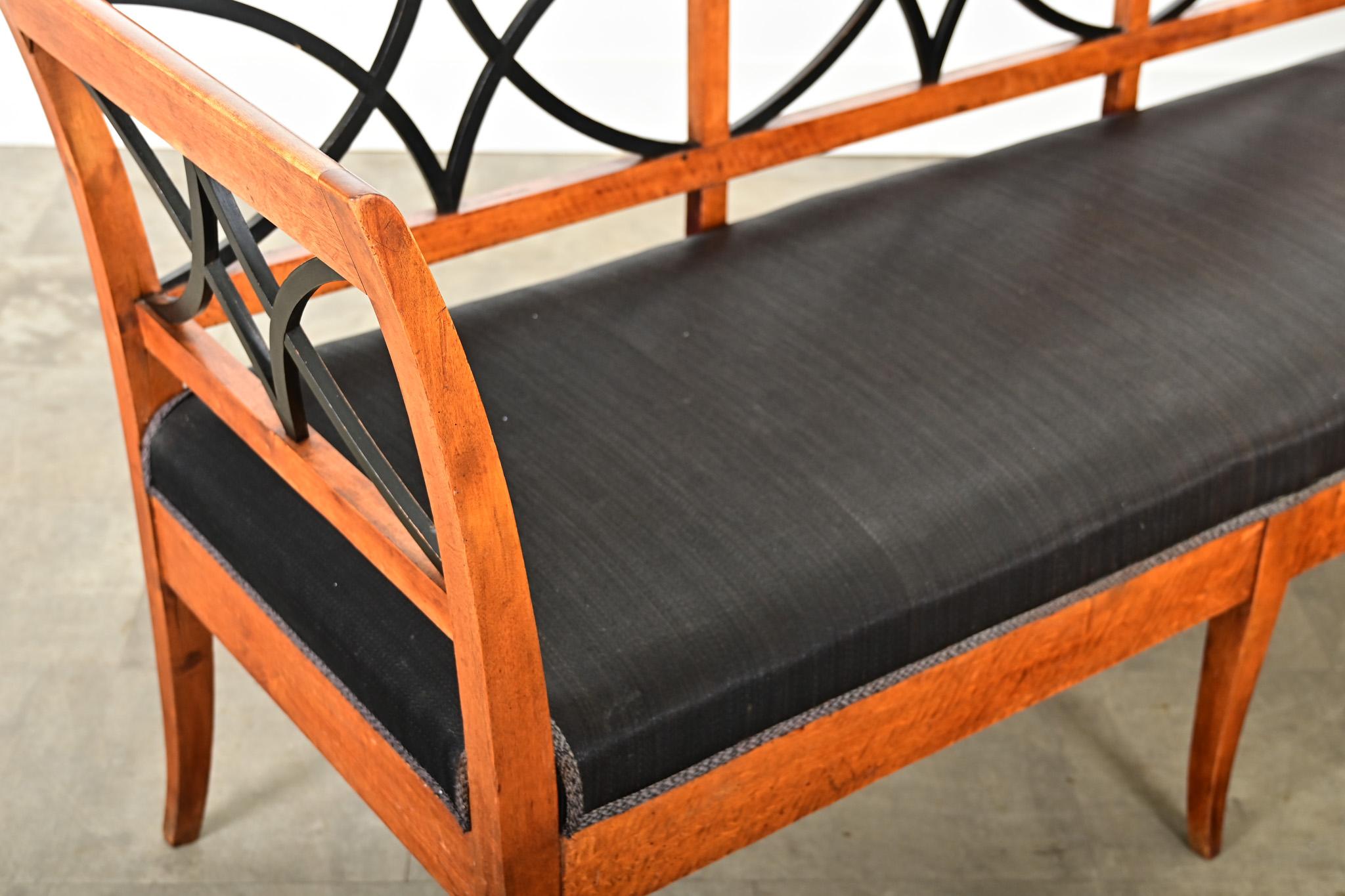Swedish 19th Century Maple Biedermeier Settee en vente 6