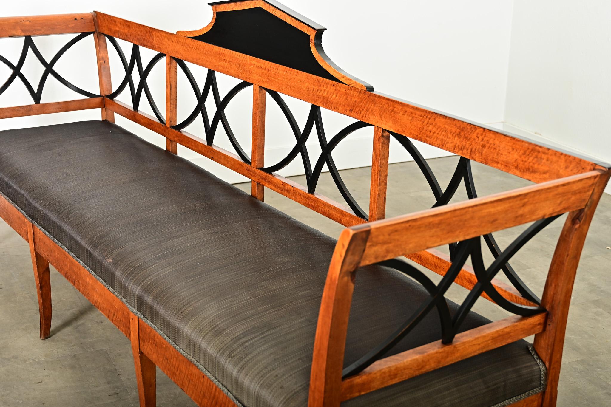 Swedish 19th Century Maple Biedermeier Settee en vente 7