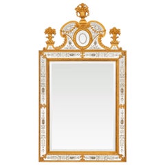 Miroir néoclassique suédois du 19ème siècle en bois doré gravé et ormolu, de style néoclassique