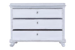 Commode suédoise peinte du 19e siècle