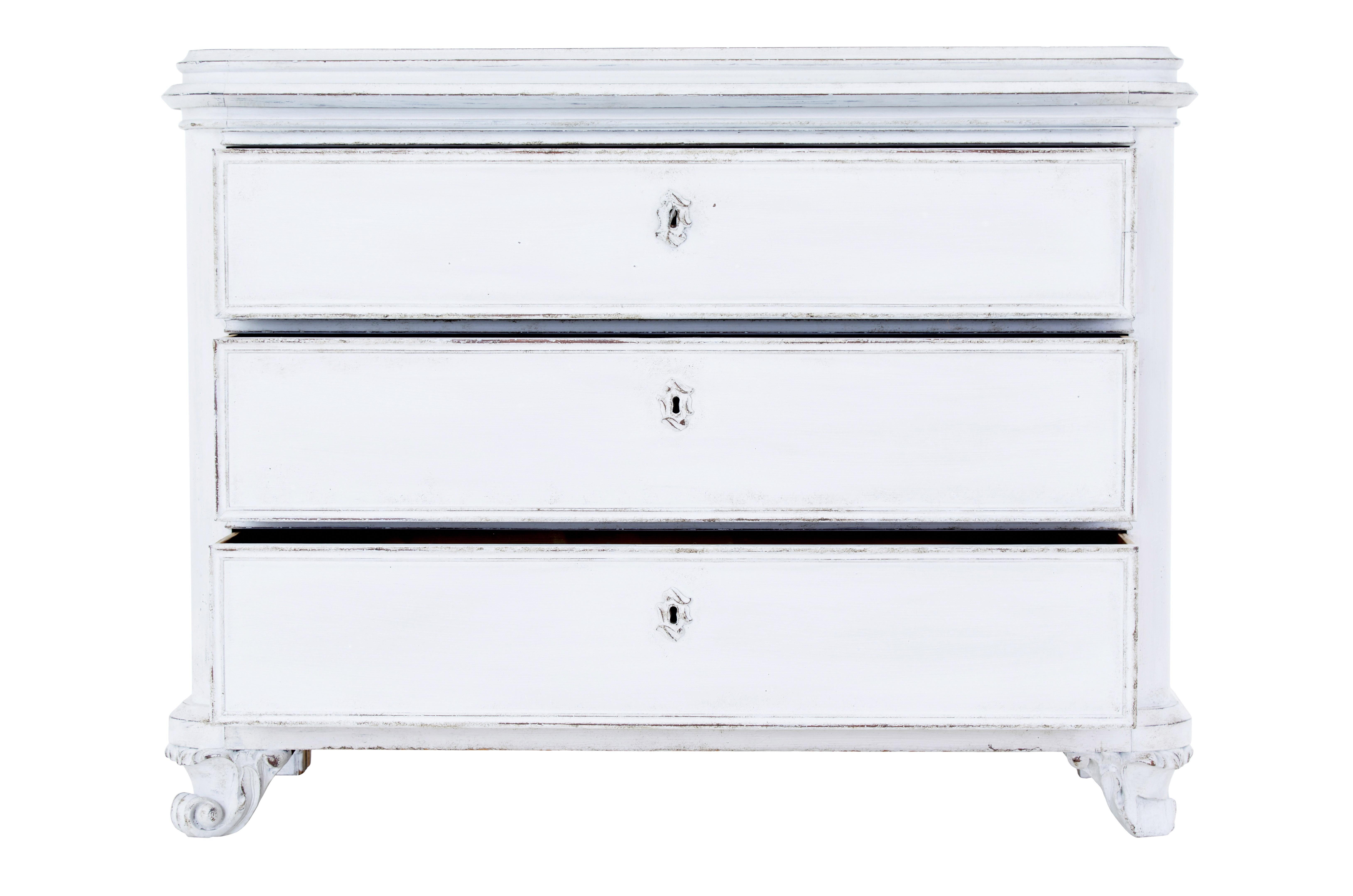 Gustavian Swedish 19th century painted chest of drawers For Sale