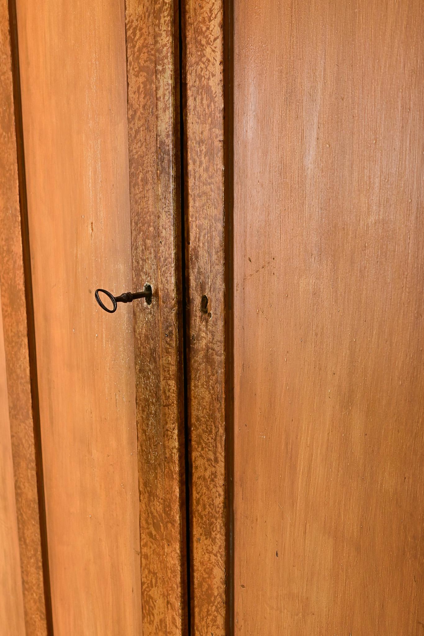 Swedish 19th Century Painted Pine Armoire In Good Condition In Baton Rouge, LA