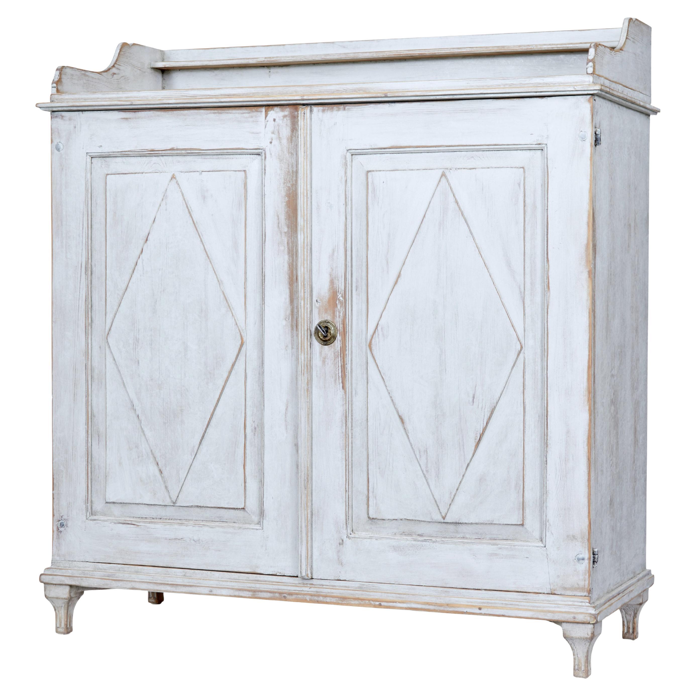 Swedish 19th Century Painted Pine Cupboard For Sale