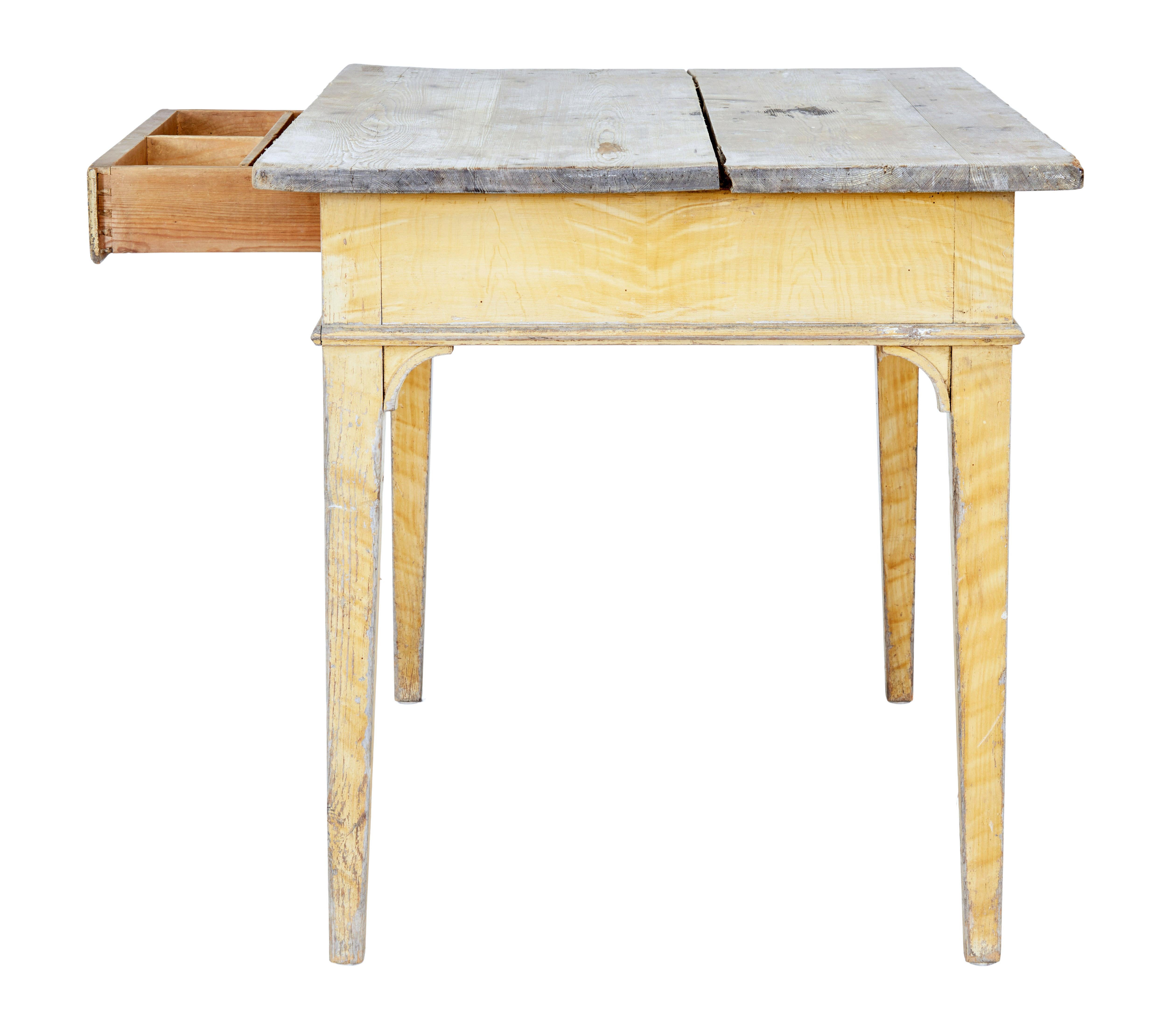 Swedish 19th Century Painted Pine Kitchen Table For Sale 1