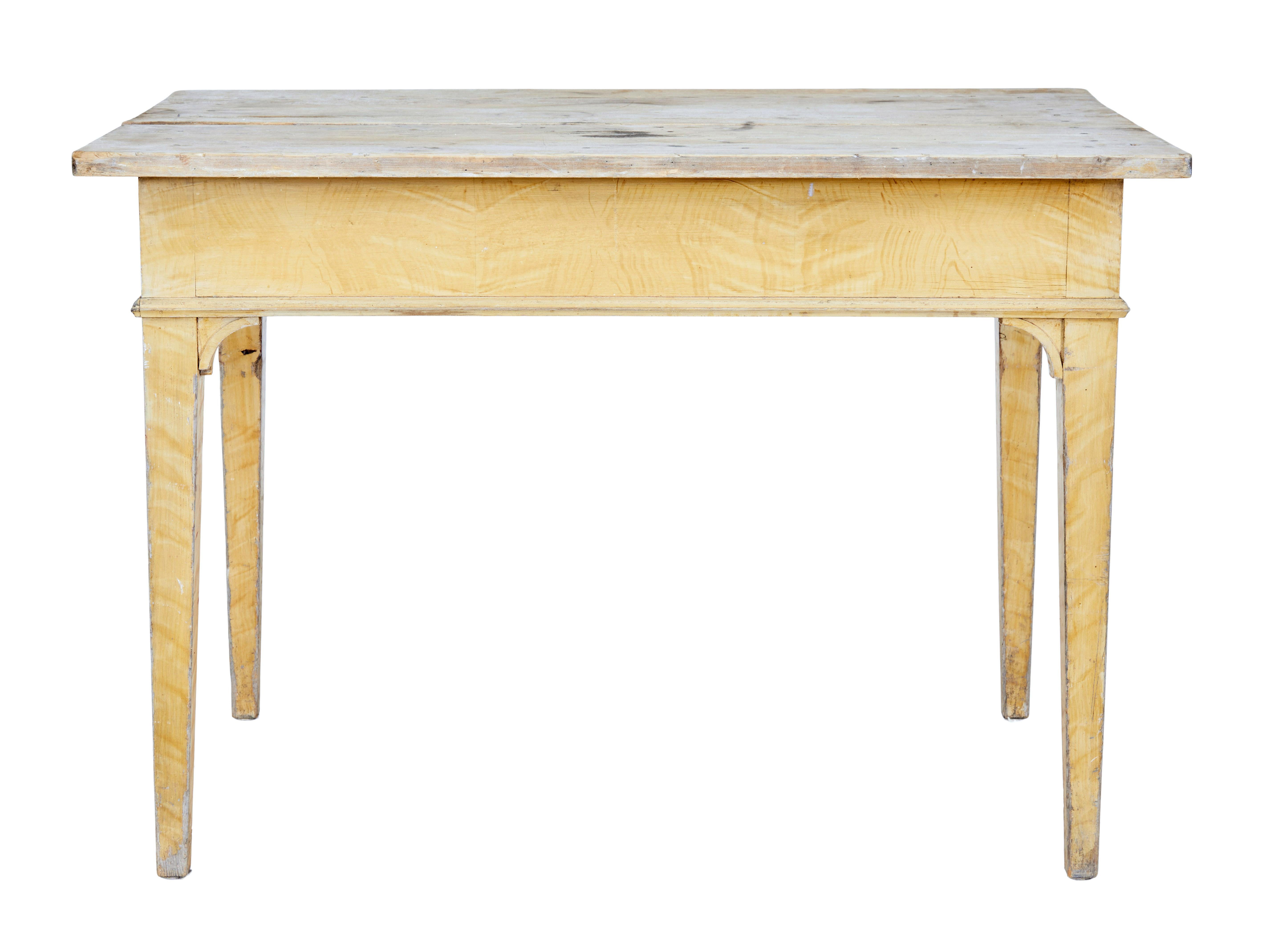 Swedish 19th Century Painted Pine Kitchen Table For Sale 2