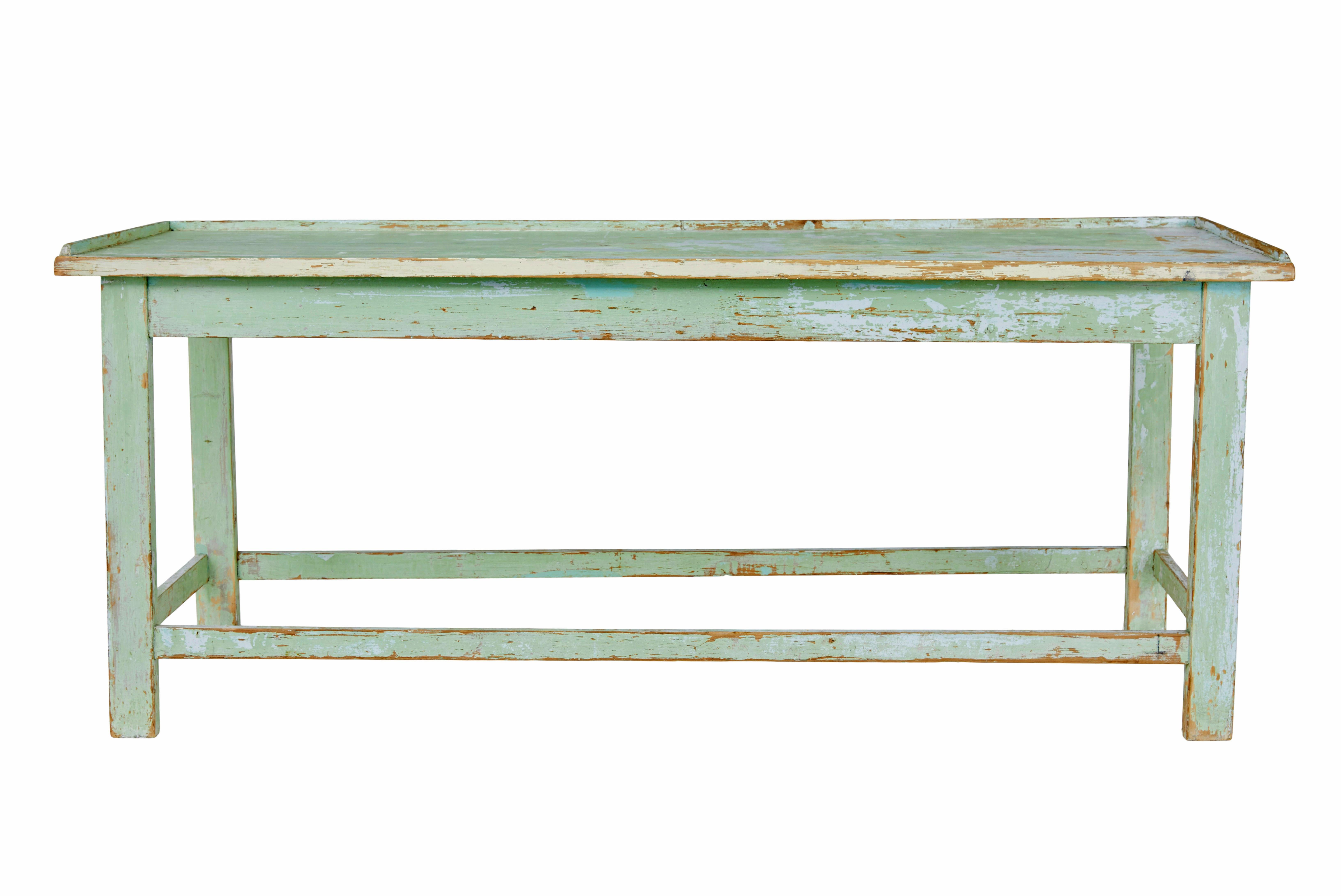 Table de cuisson suédoise peinte du XIXe siècle, vers 1880.

Table polyvalente peinte à la main, qui aurait été utilisée pour la cuisson et la préparation d'aliments légers.

Plateau rectangulaire avec galerie d'un demi-pouce autour du dos et des
