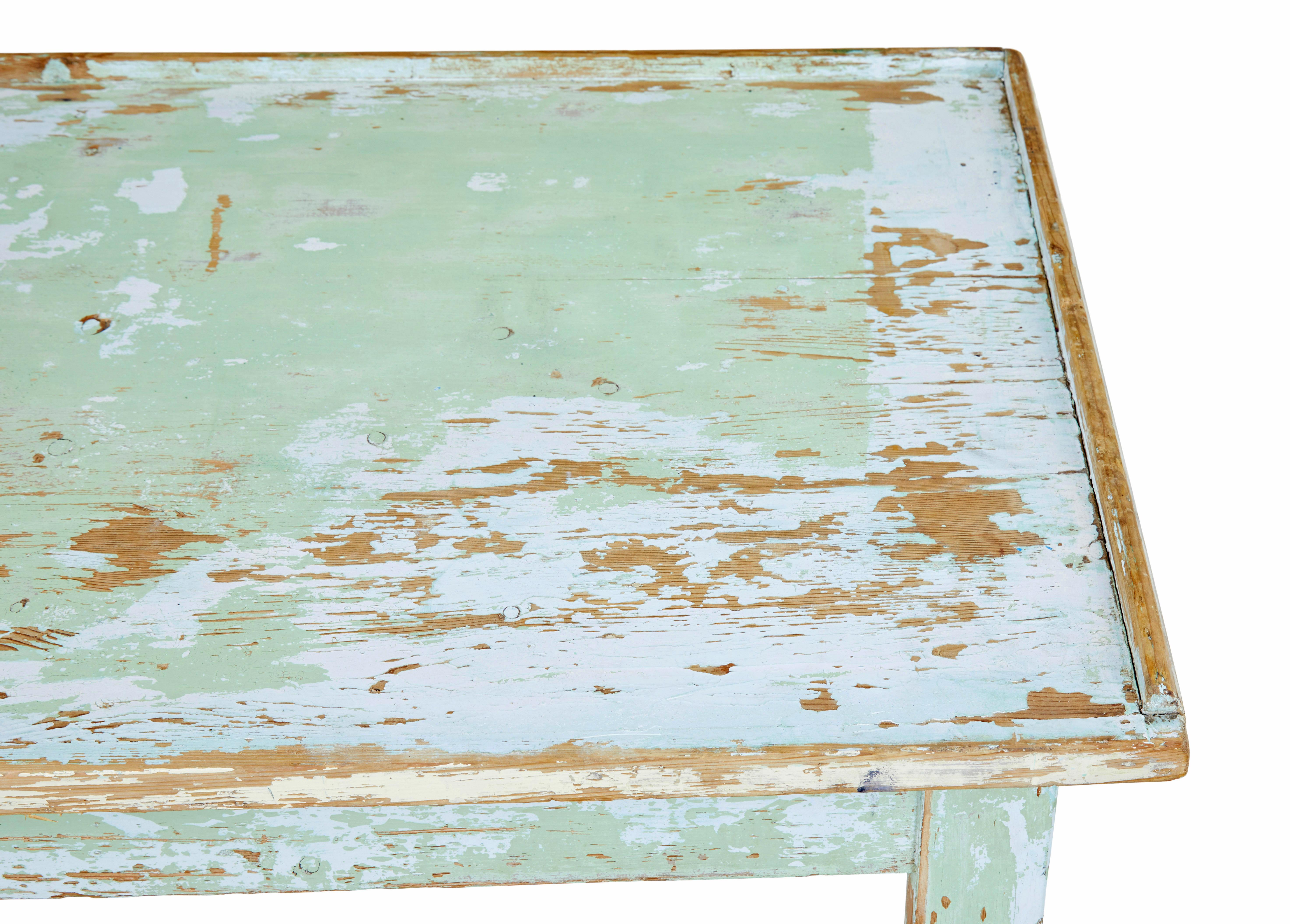 Pin Table suédoise en pin peint du 19e siècle en vente
