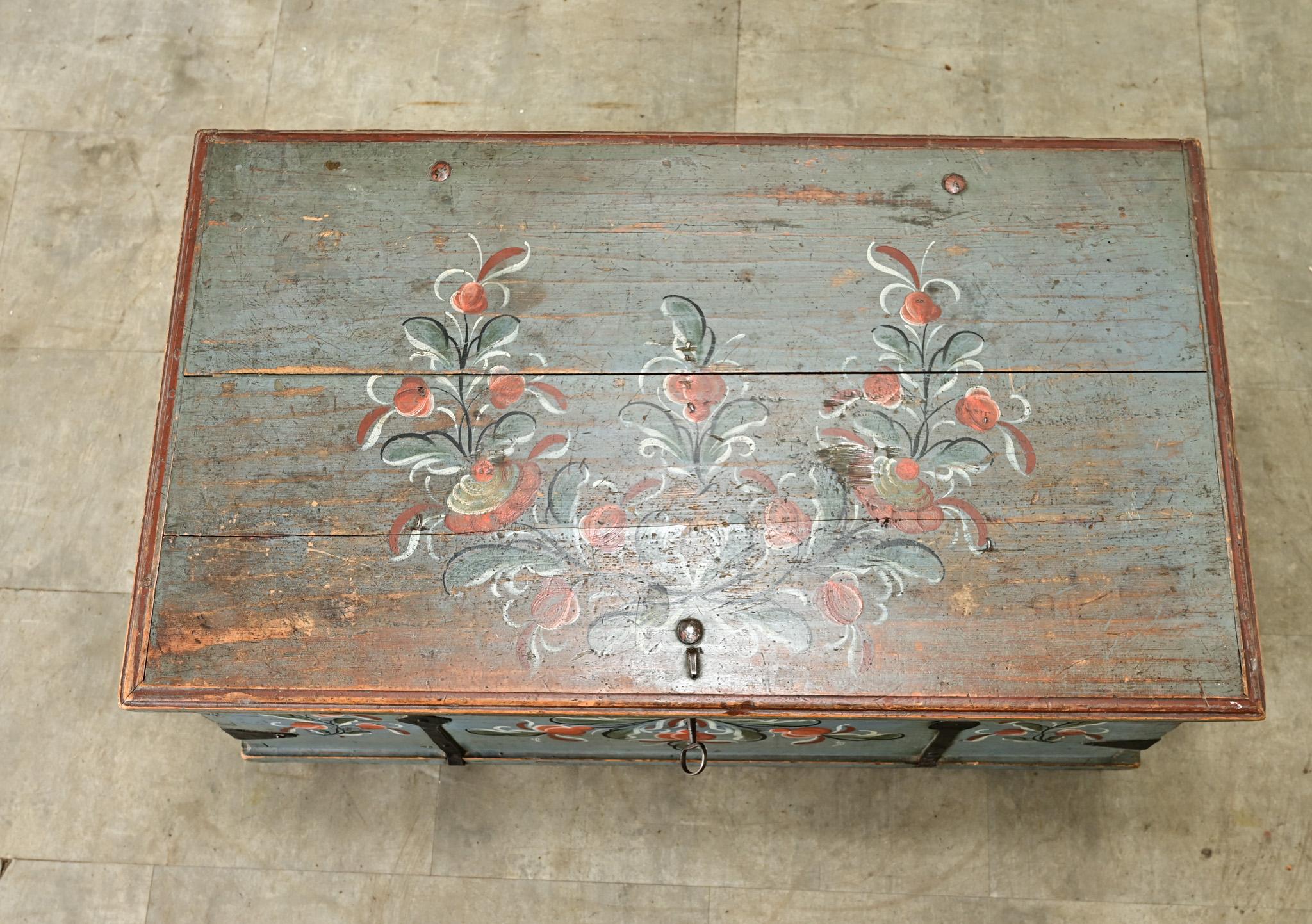 Iron Swedish 19th Century Painted Pine Trunk For Sale