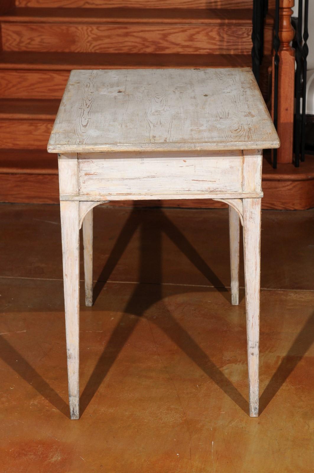 Swedish 19th Century Painted Wood Desk with Two Drawers and Tapered Legs 4