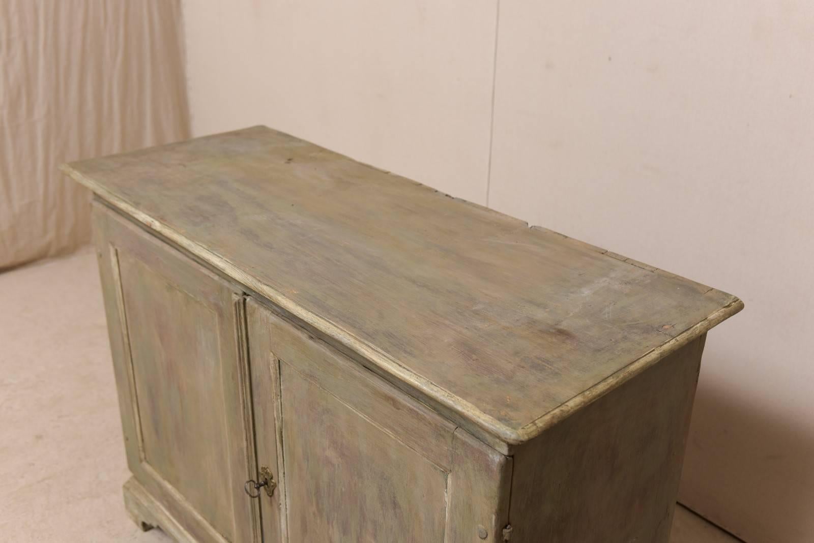 Swedish 19th Century Painted Wood Two-Door Buffet Cabinet in Soft Grey Tones 2