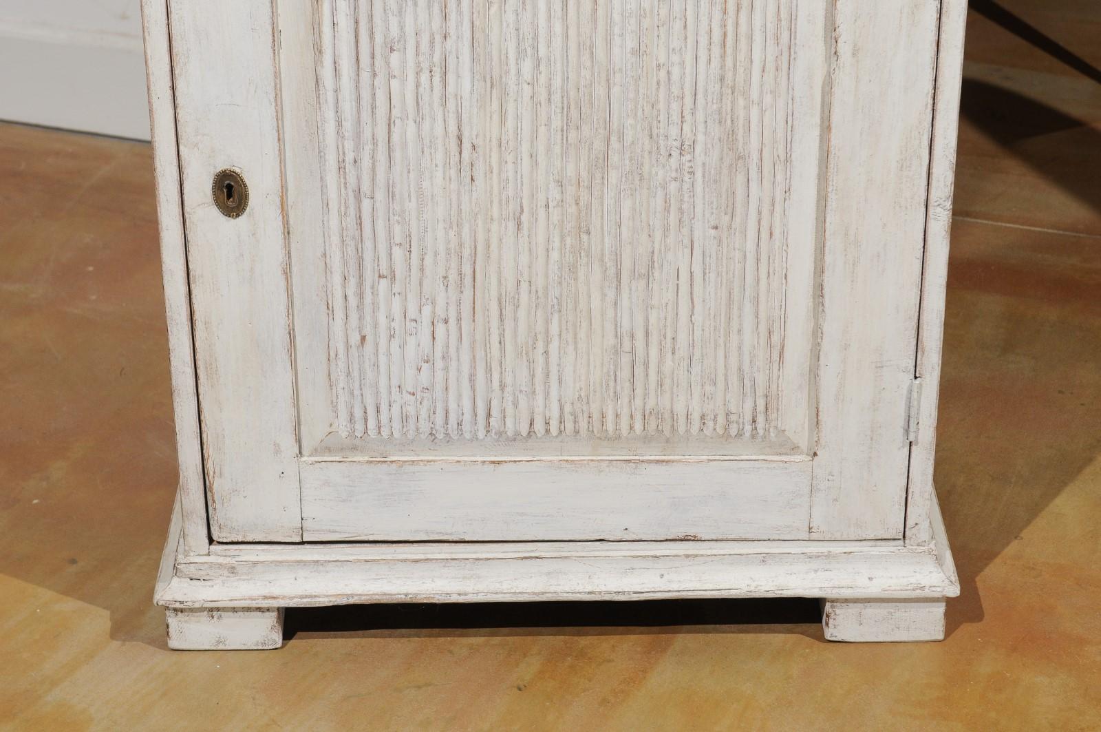 Swedish 19th Century Painted Wood Two-Part Vitrine Cabinet with Glass Door 3