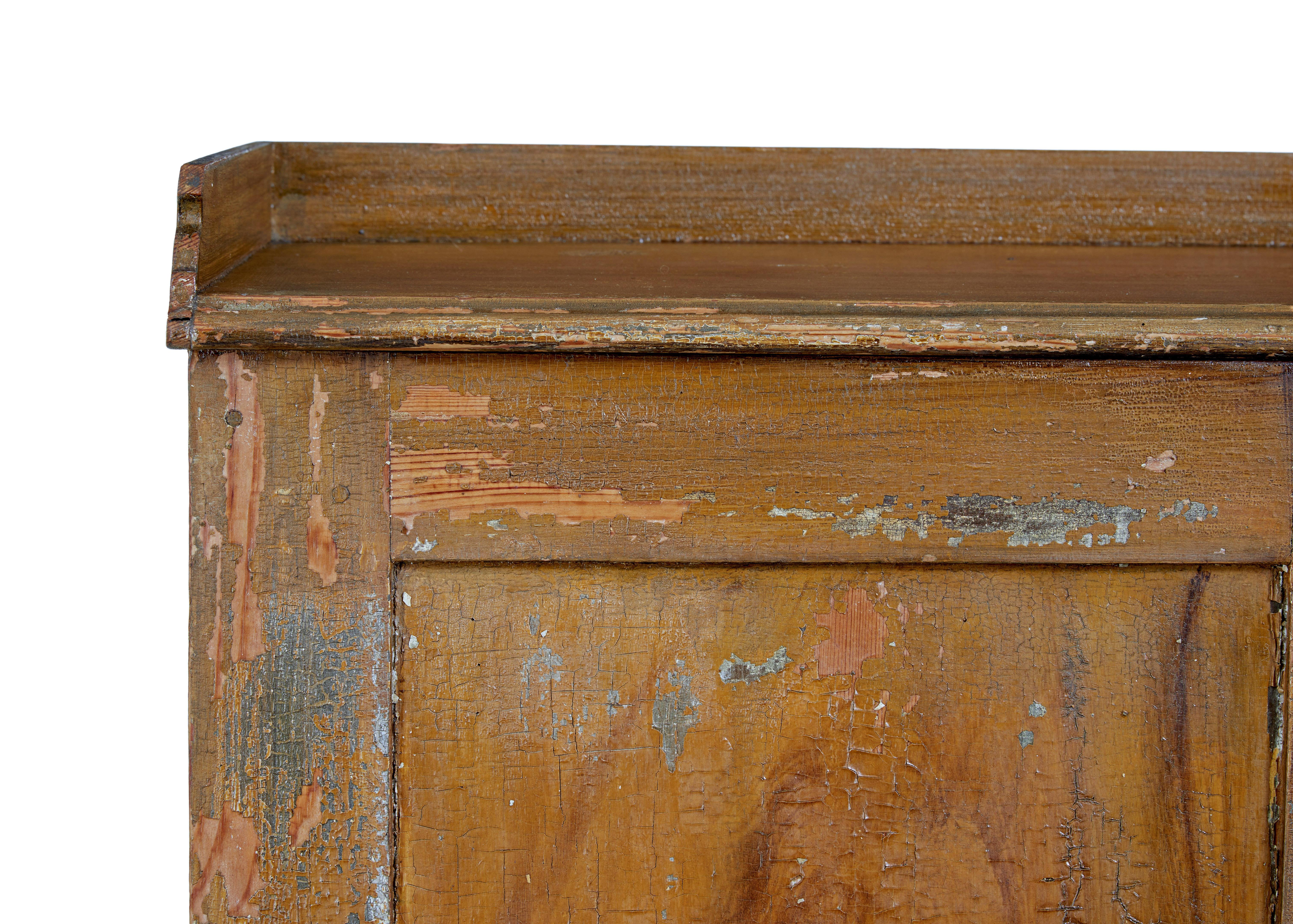Swedish 19th Century rustic painted pine cupboard For Sale 1