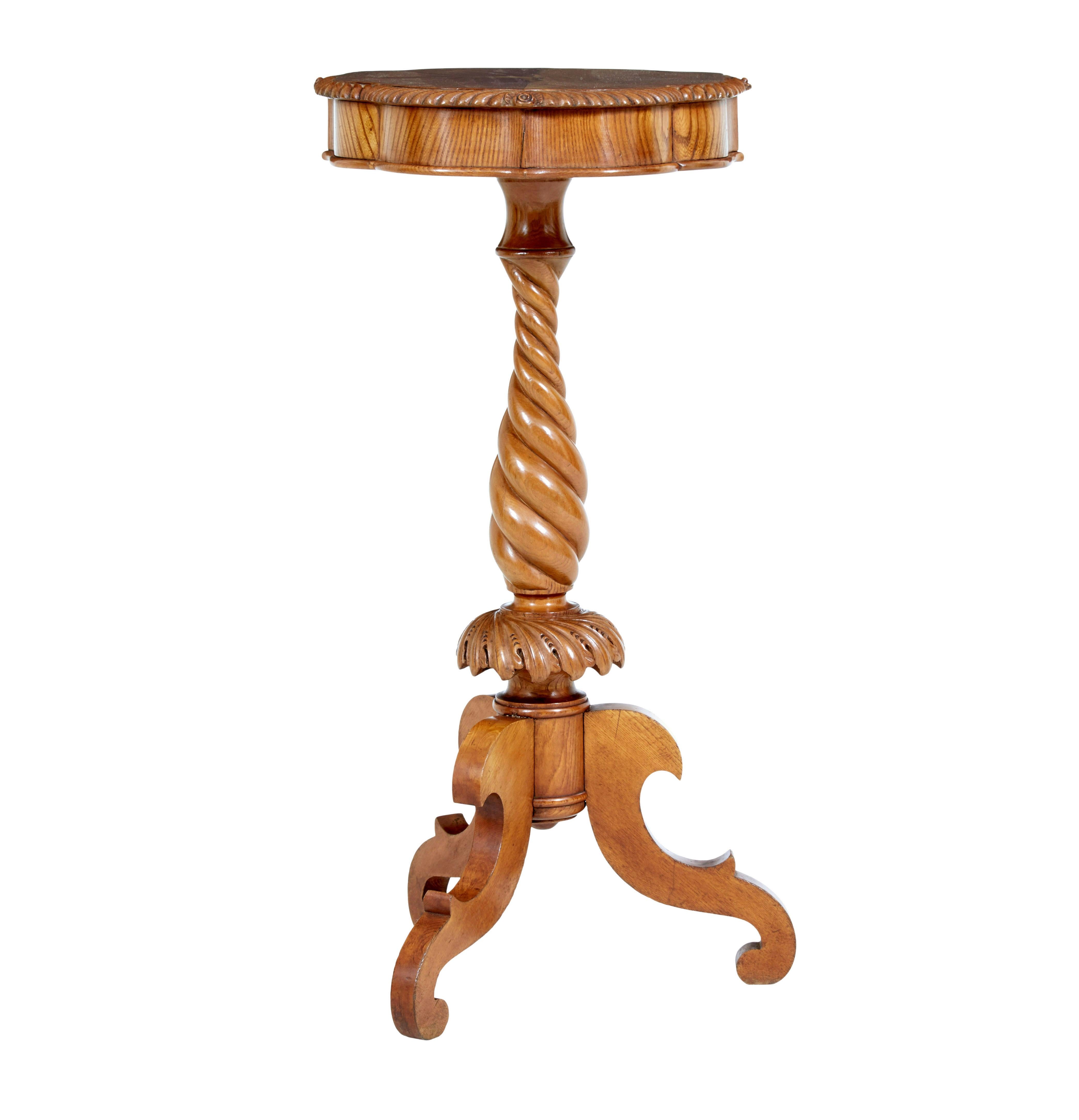 Carved Swedish 19th century small elm occasional table For Sale
