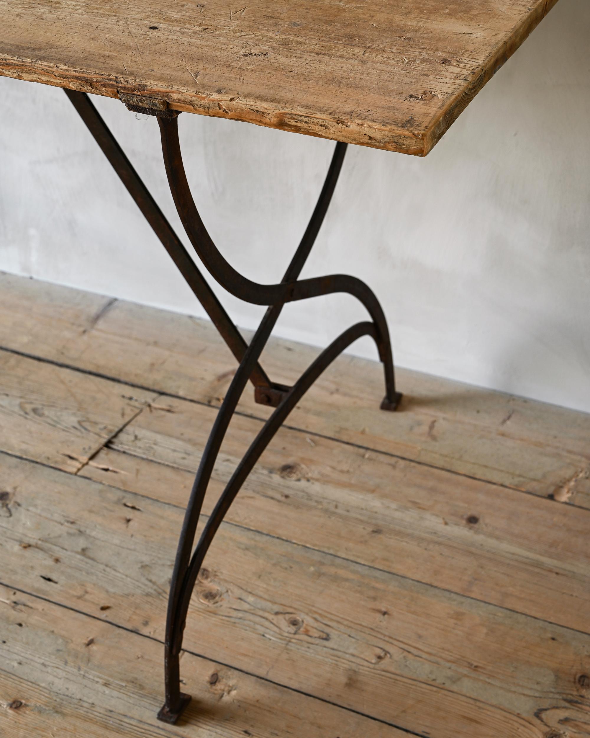 Swedish 19th Century Trestle Table In Good Condition In Mjöhult, SE