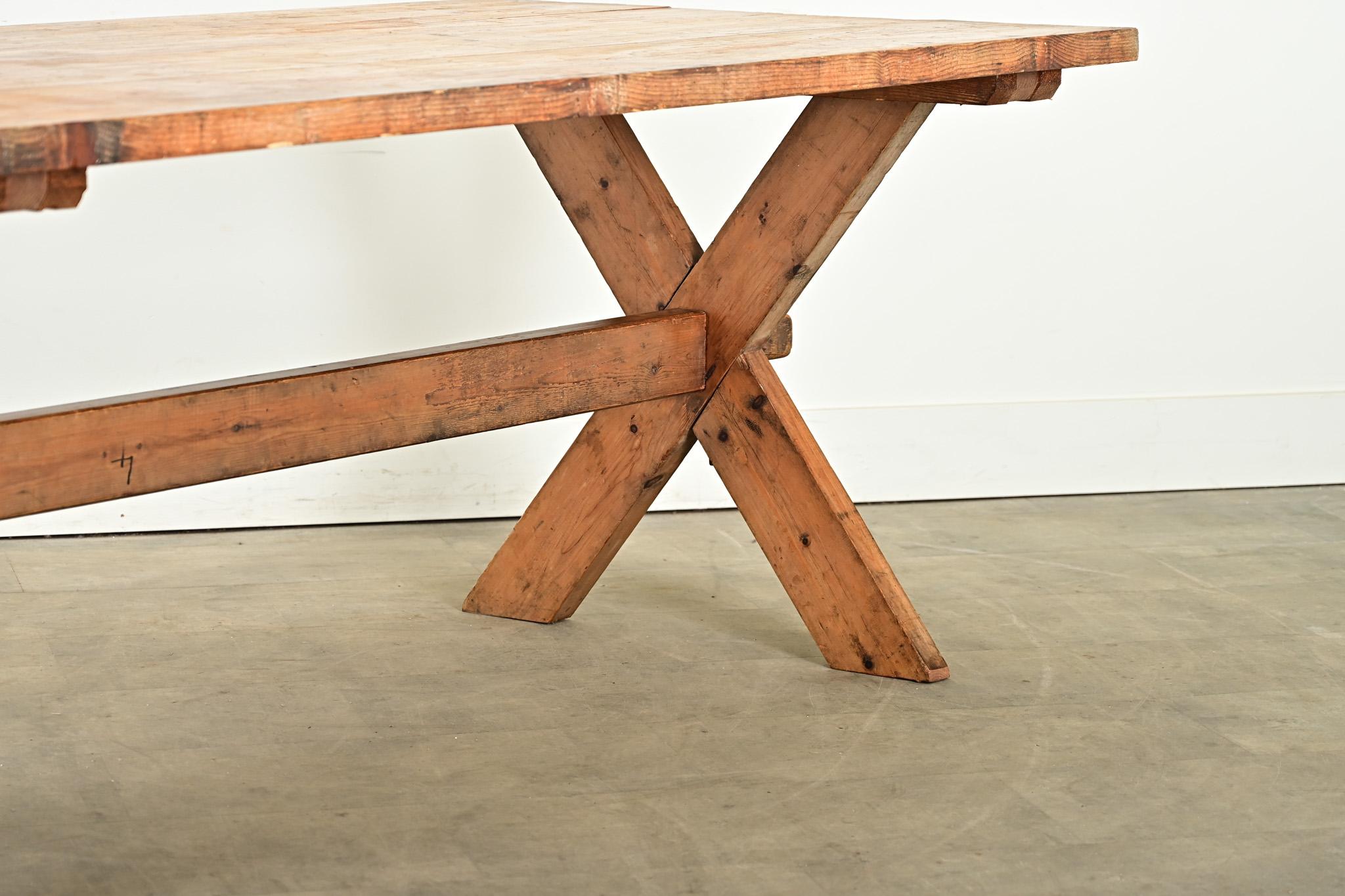 Mesa caballete sueca de pino del siglo XX en venta 4