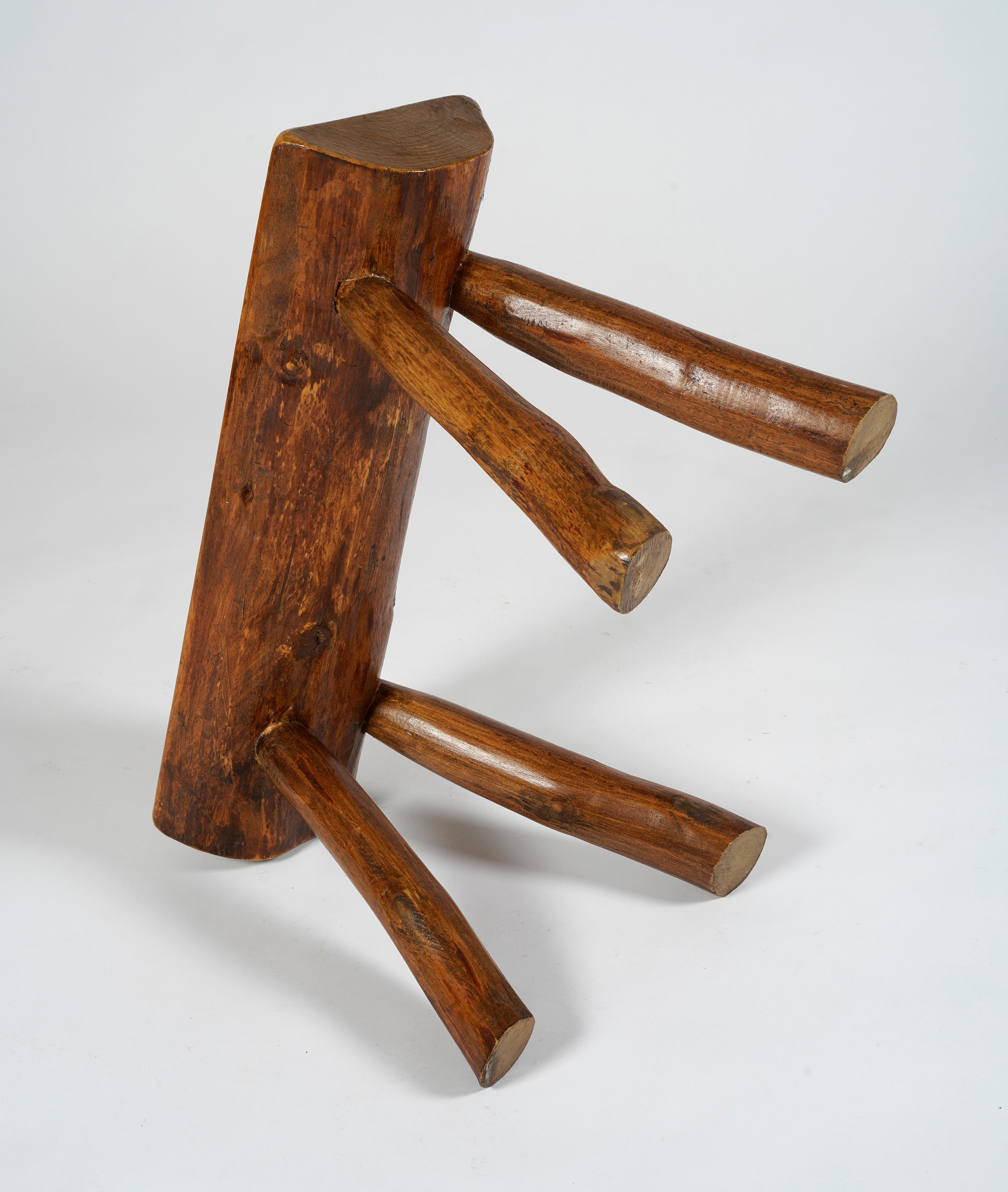 Sculpté Banc suédois du 20ème siècle en pin massif en vente