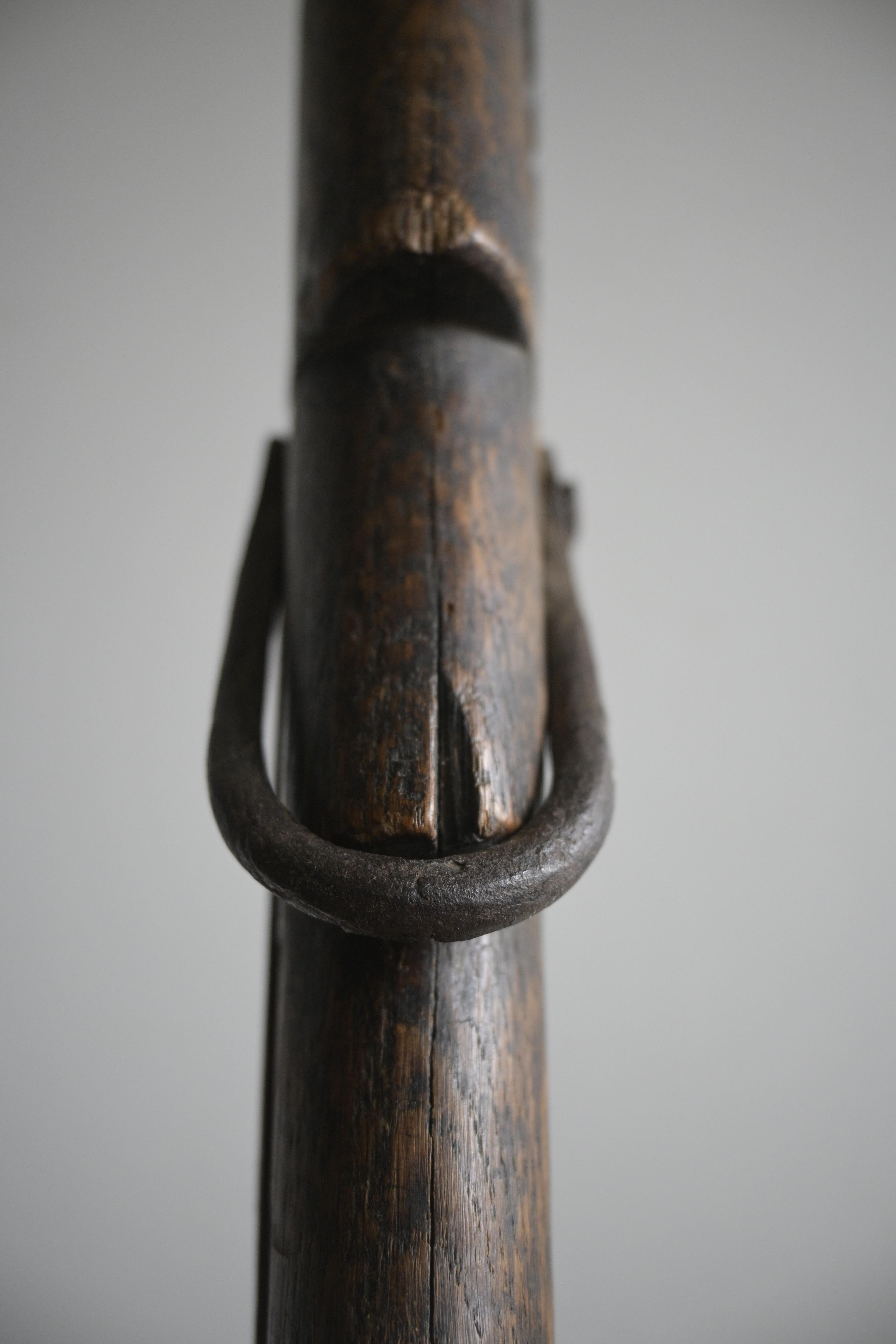 Schwedischer verstellbarer Bodenleuchter 'Lyskärring', um 1780-1830 (Spätes 18. Jahrhundert) im Angebot