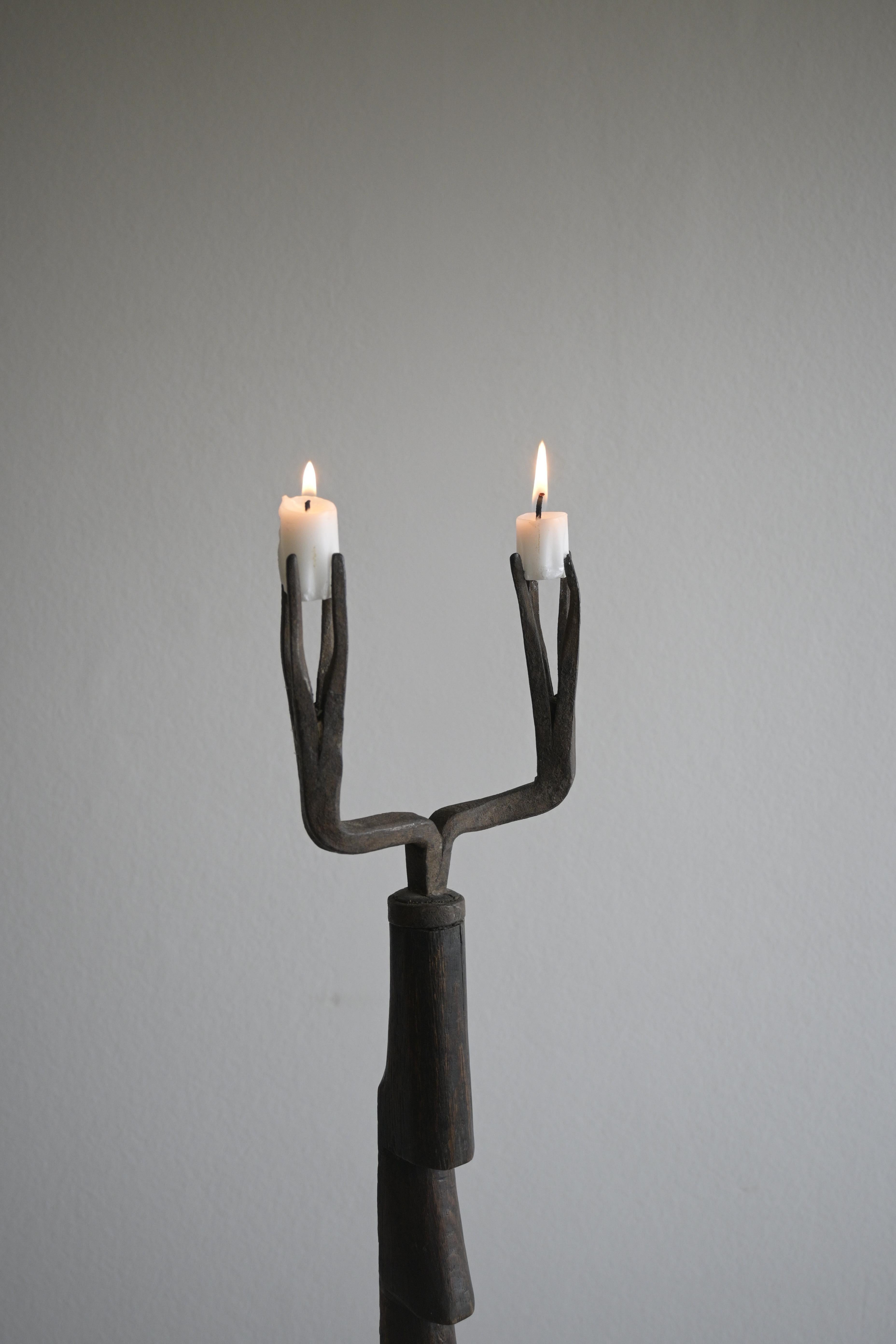 Swedish adjustable Floor Candlestick holder 'Lyskärring', circa 1780-1830 For Sale 2