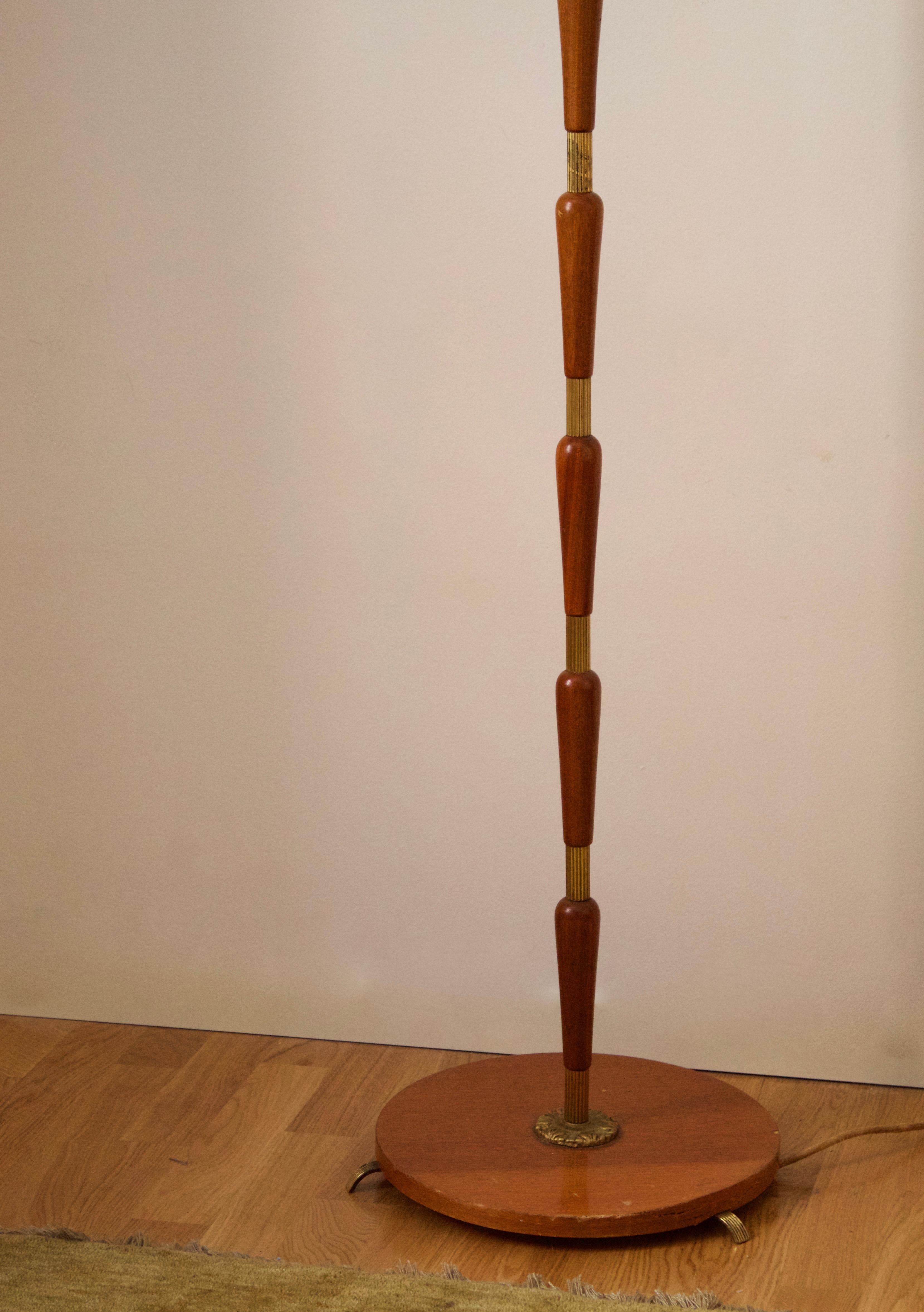 Swedish, Adjustable Floor Lamp, Brass, Stained Oak, Fabric, Sweden, 1950s In Good Condition In High Point, NC