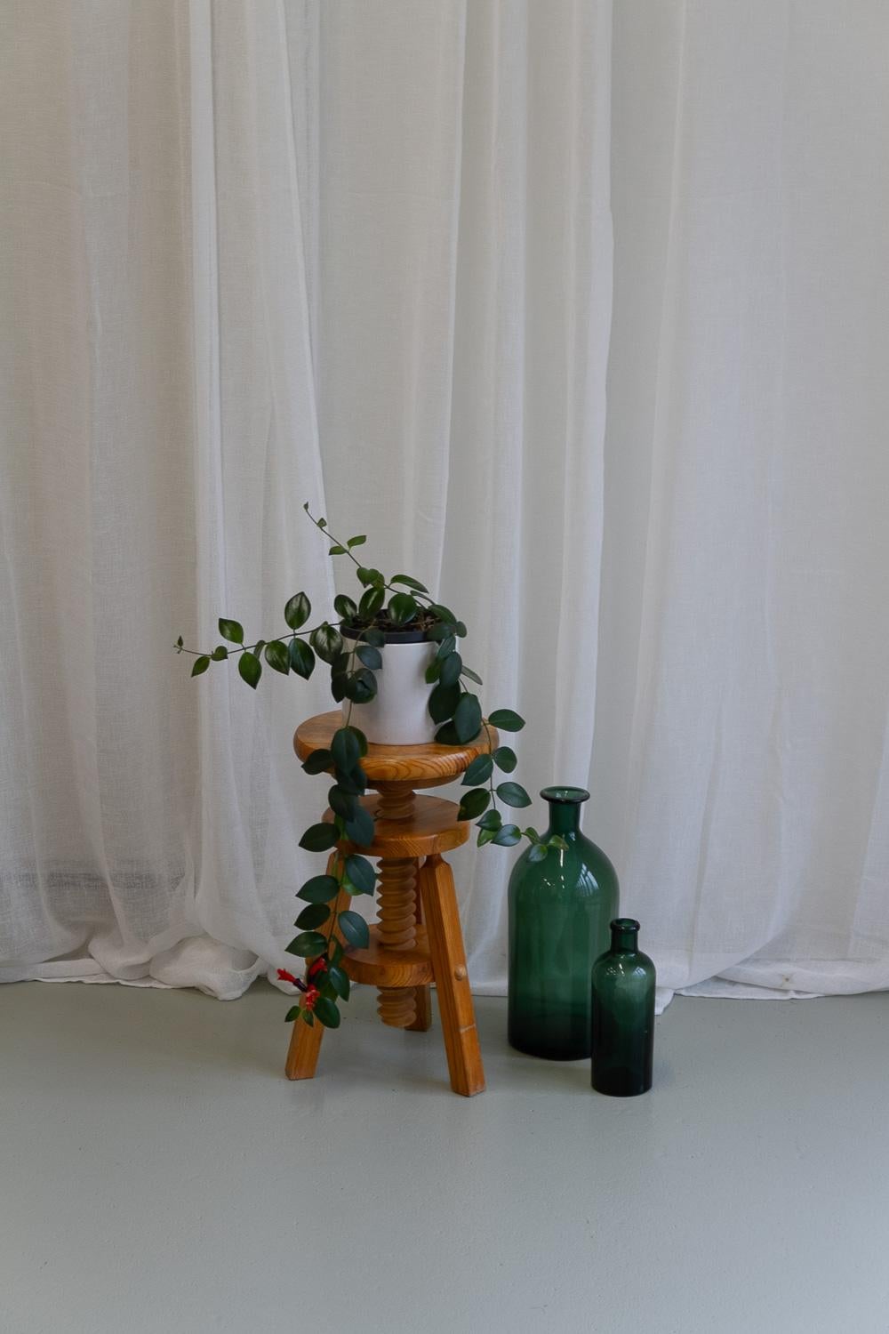 Swedish Adjustable Tripod Pine Stool, 1960s. For Sale 6