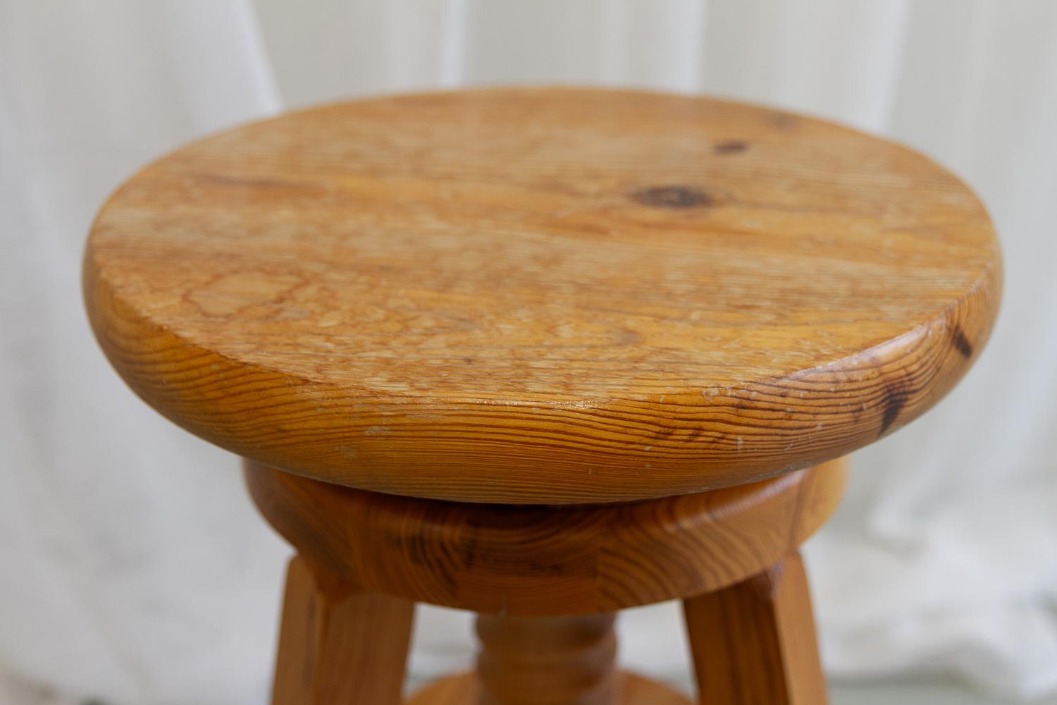 Swedish Adjustable Tripod Pine Stool, 1960s. For Sale 4