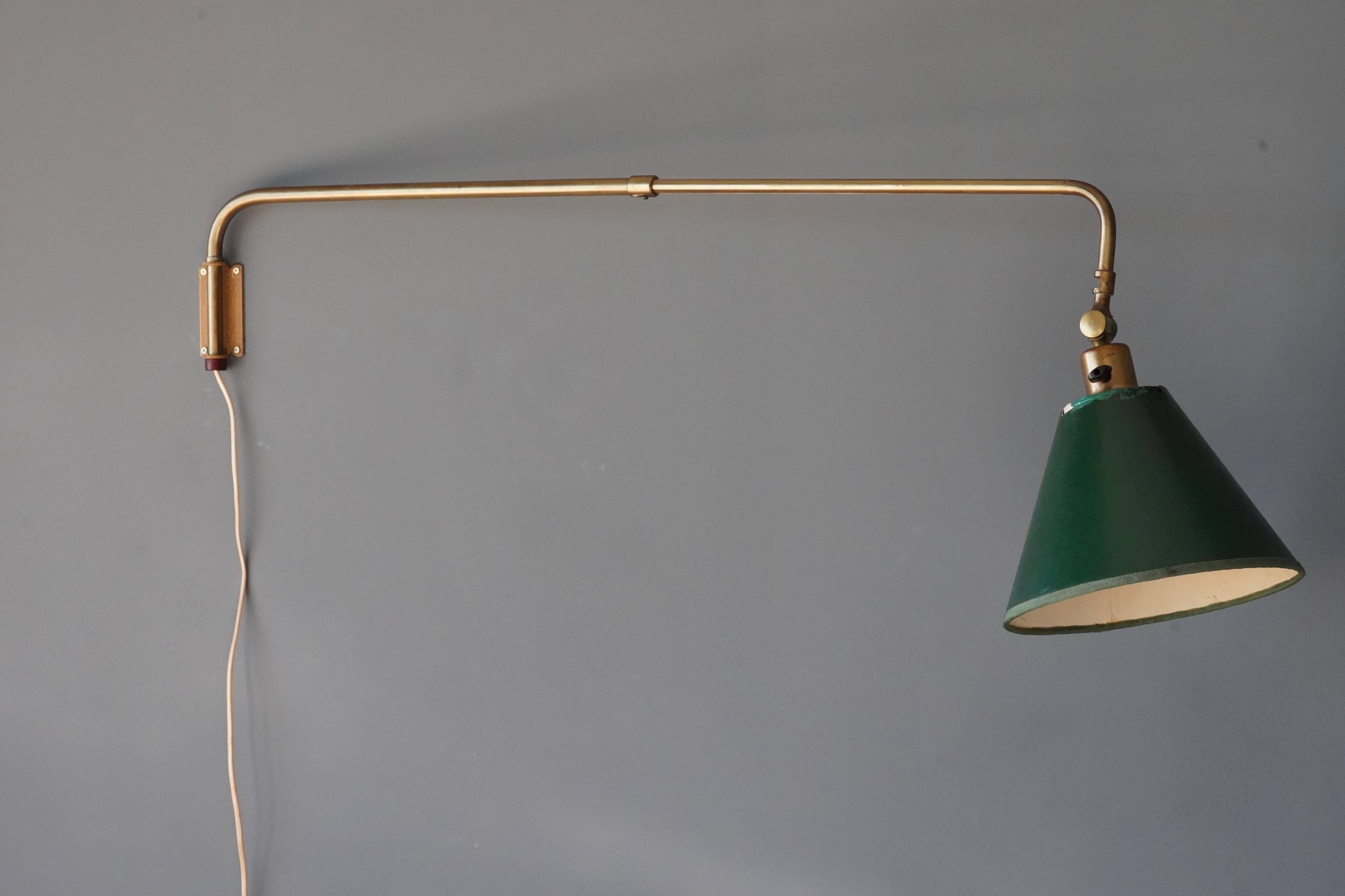 Swedish, Adjustable Wall Light, Brass, Green Lacquered Paper, Sweden, 1940s In Good Condition For Sale In High Point, NC