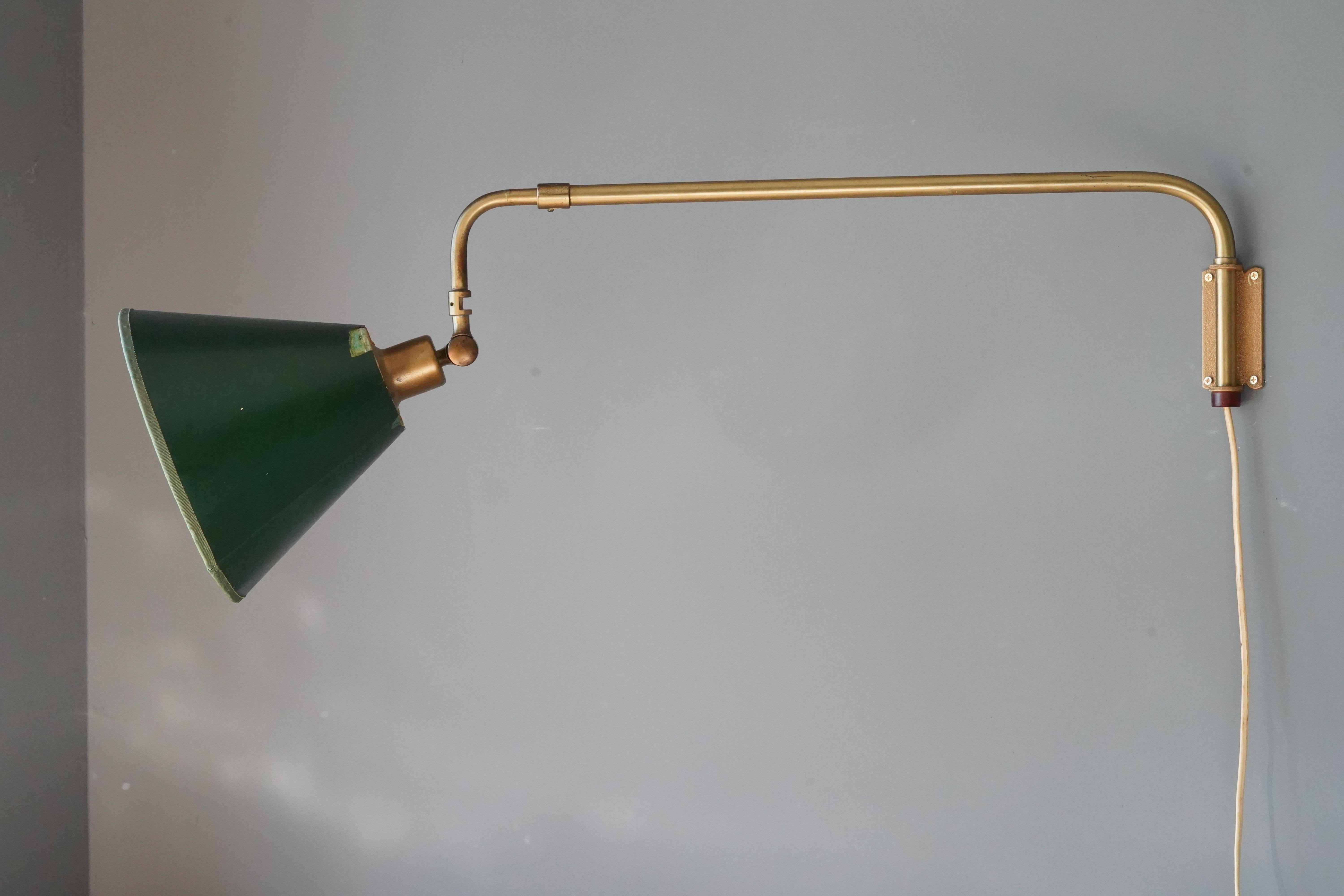 Mid-20th Century Swedish, Adjustable Wall Light, Brass, Green Lacquered Paper, Sweden, 1940s For Sale
