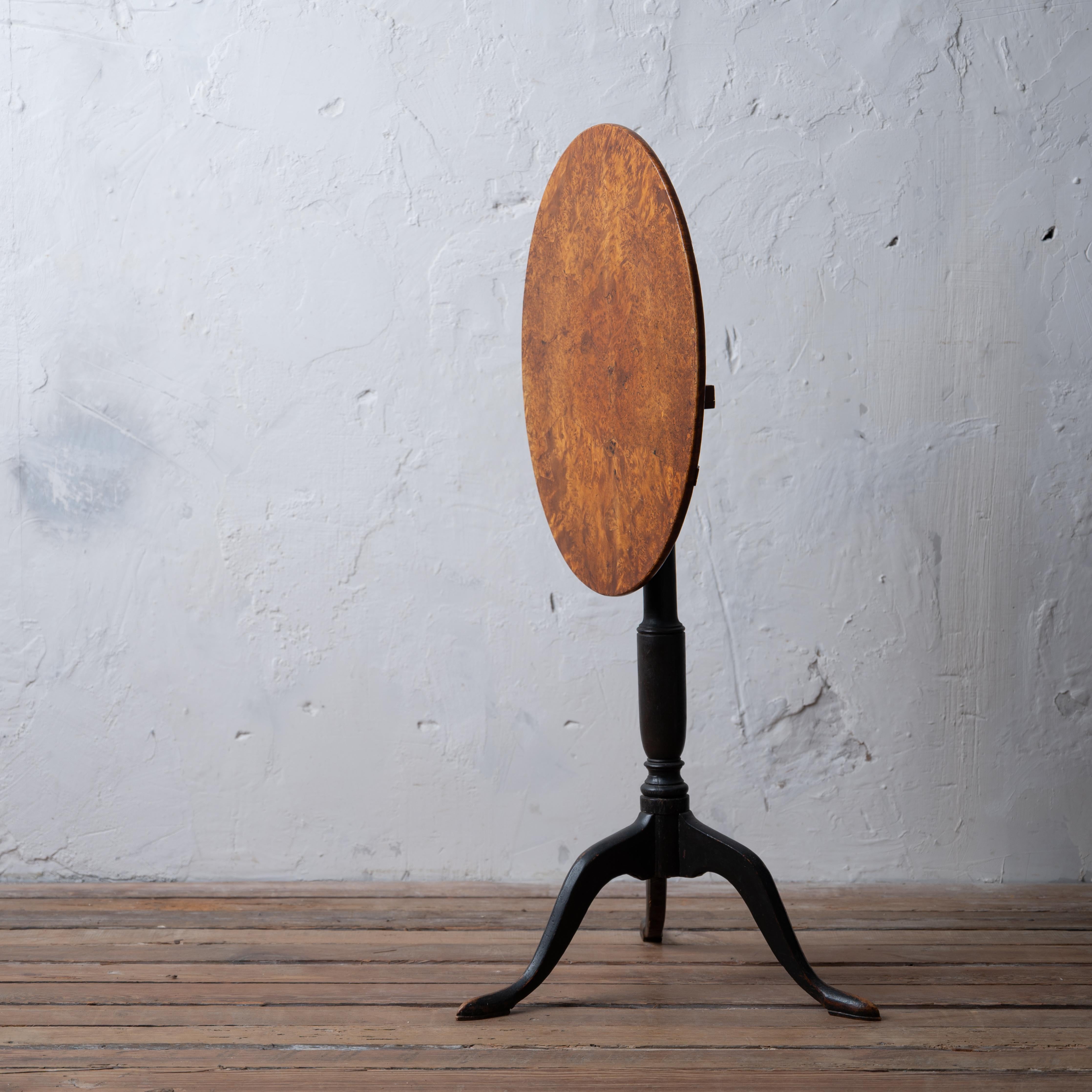 Mid-19th Century Swedish Alder Root Burl Tilt-Top Wine Table, c.1860 For Sale