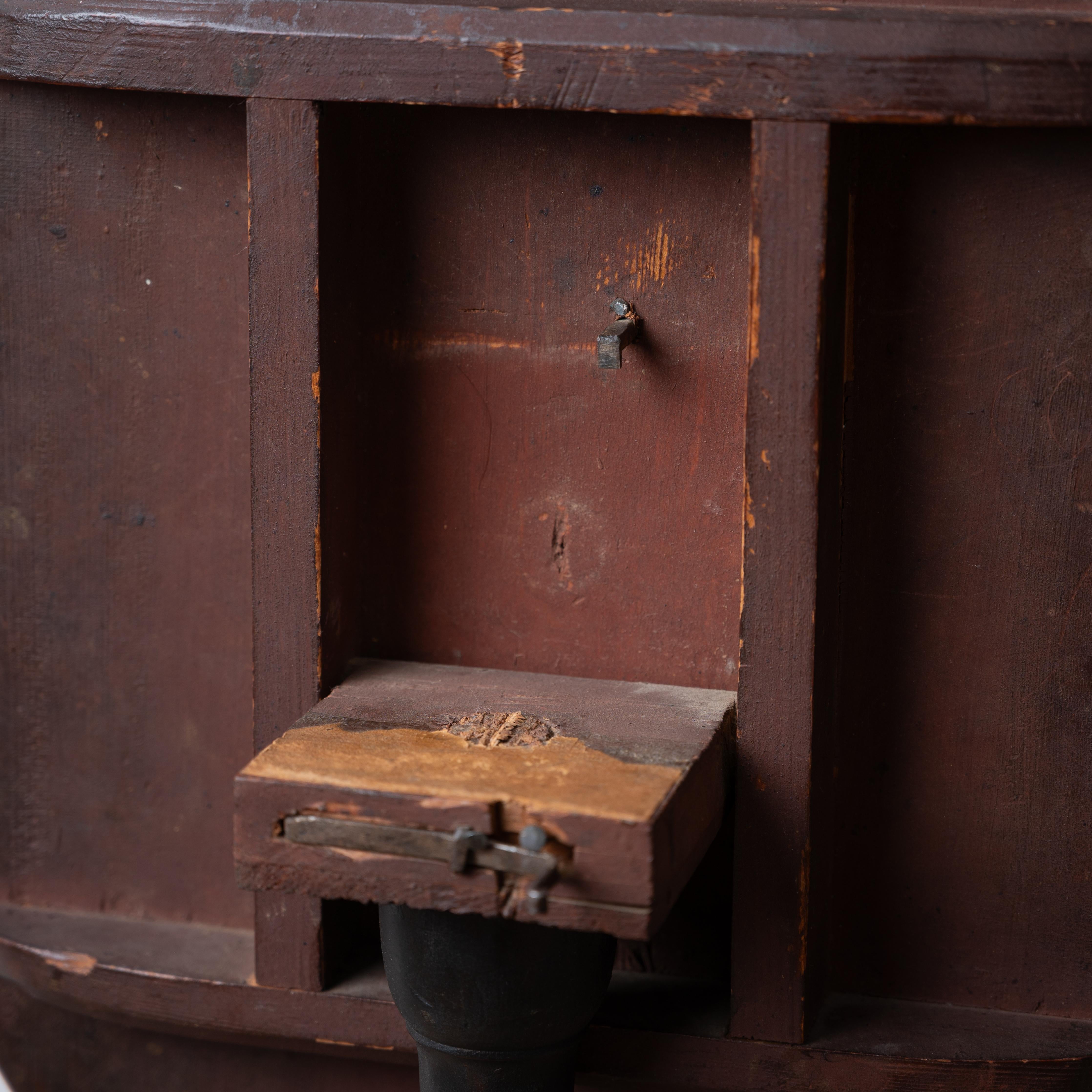 Swedish Alder Root Burl Tilt-Top Wine Table, c.1860 For Sale 4