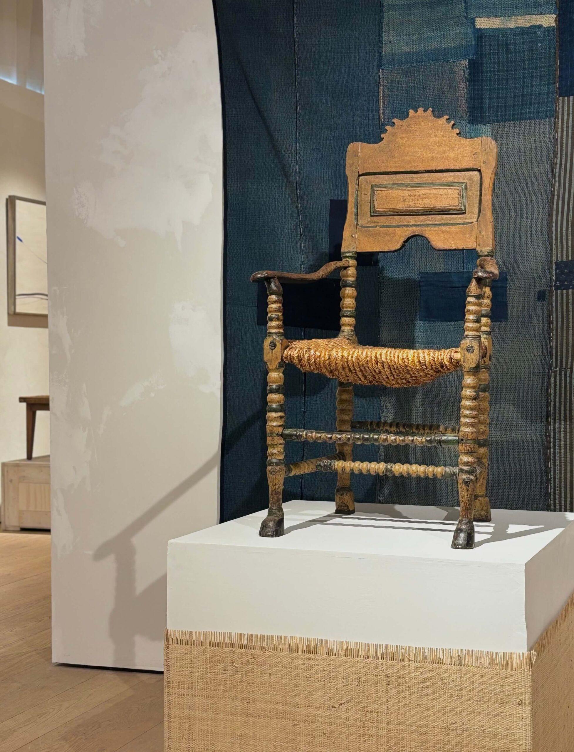 Schwedischer Almoge-Stuhl im Angebot 1