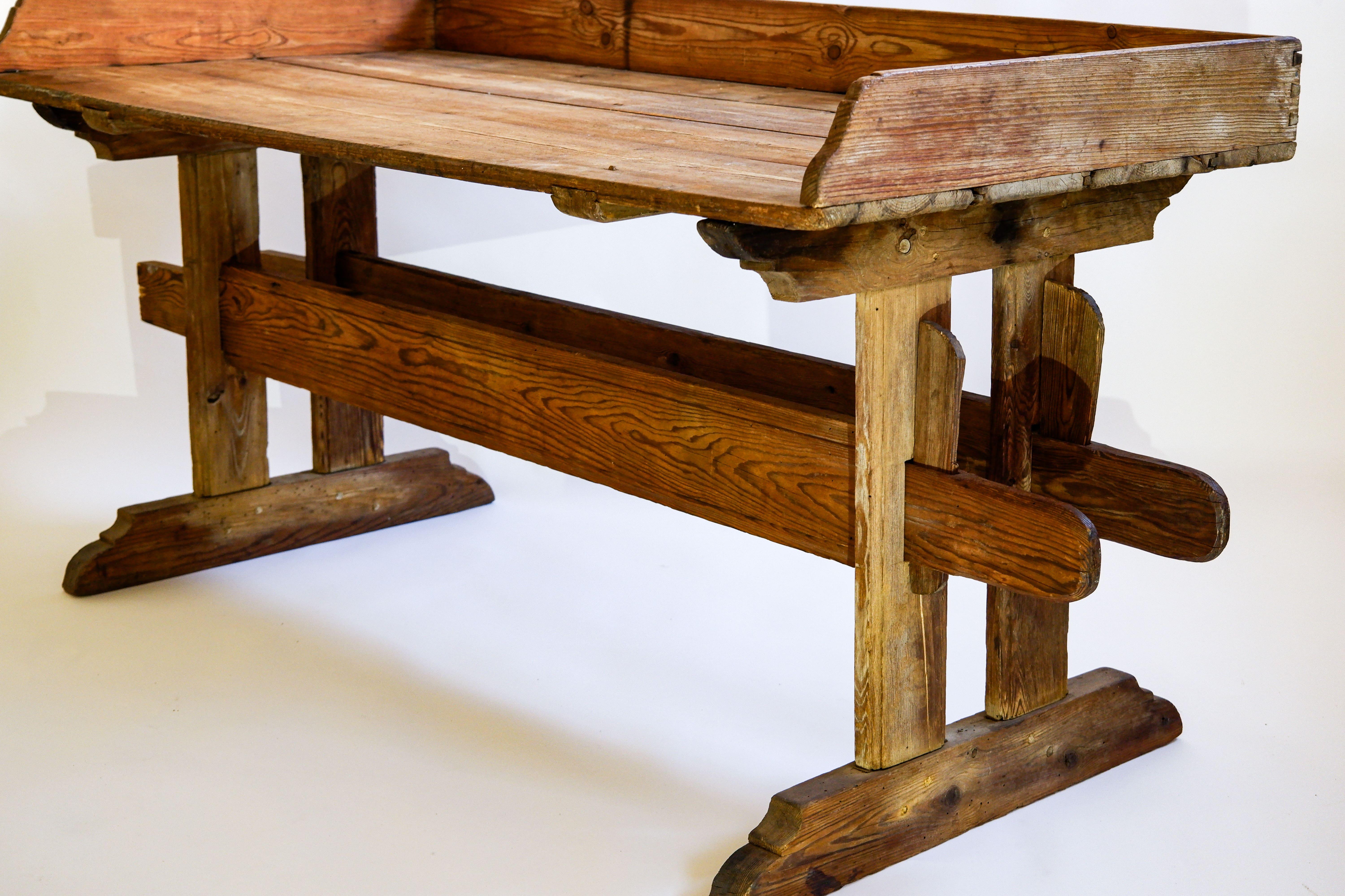 Swedish Antique console table in pine, late XIX ème.  In Distressed Condition For Sale In Hägersten-Liljeholmen, Stockholms län