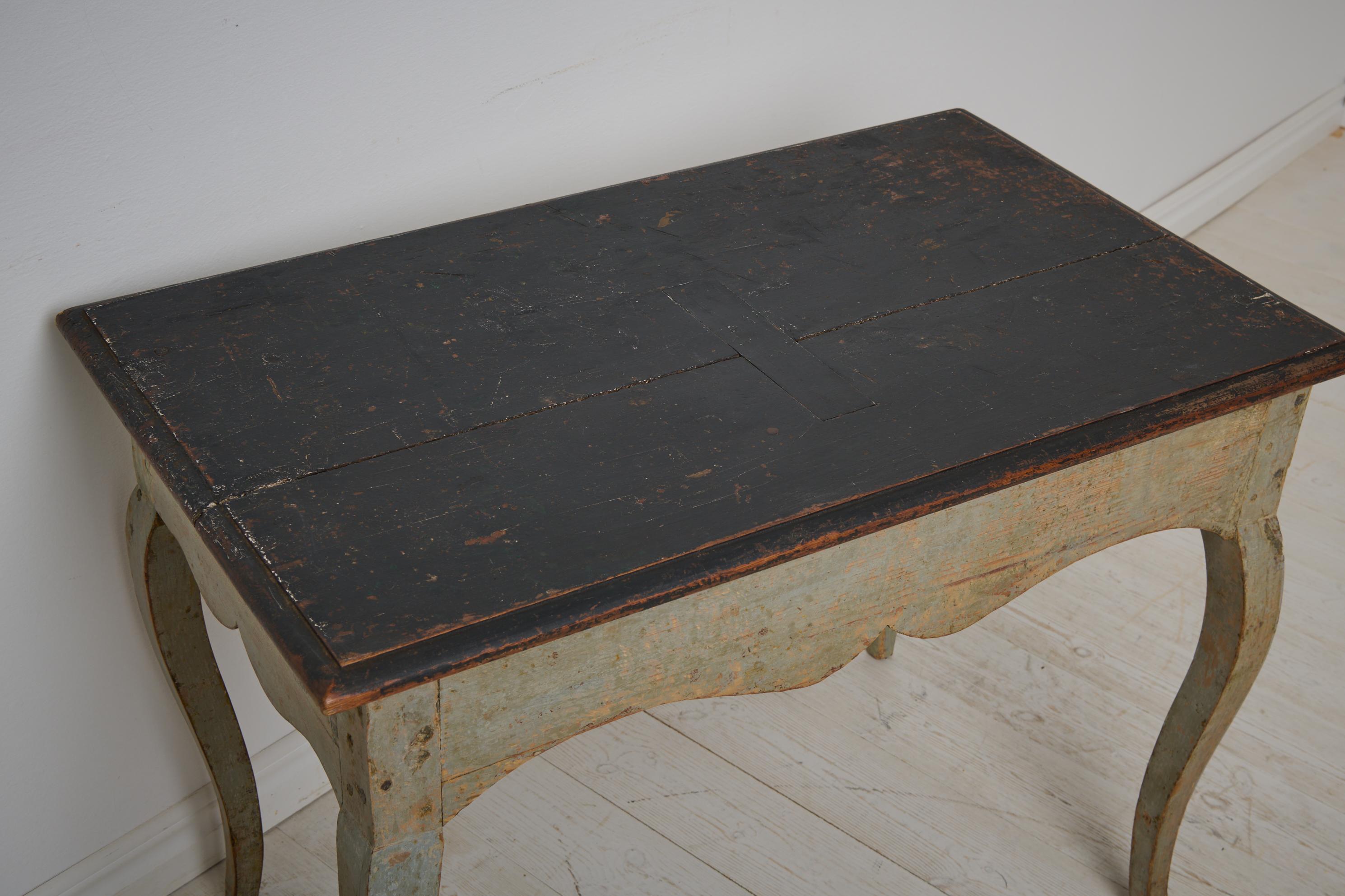 Swedish Antique 1770s Rococo Table with Original Paint in Solid Swedish Pine For Sale 2
